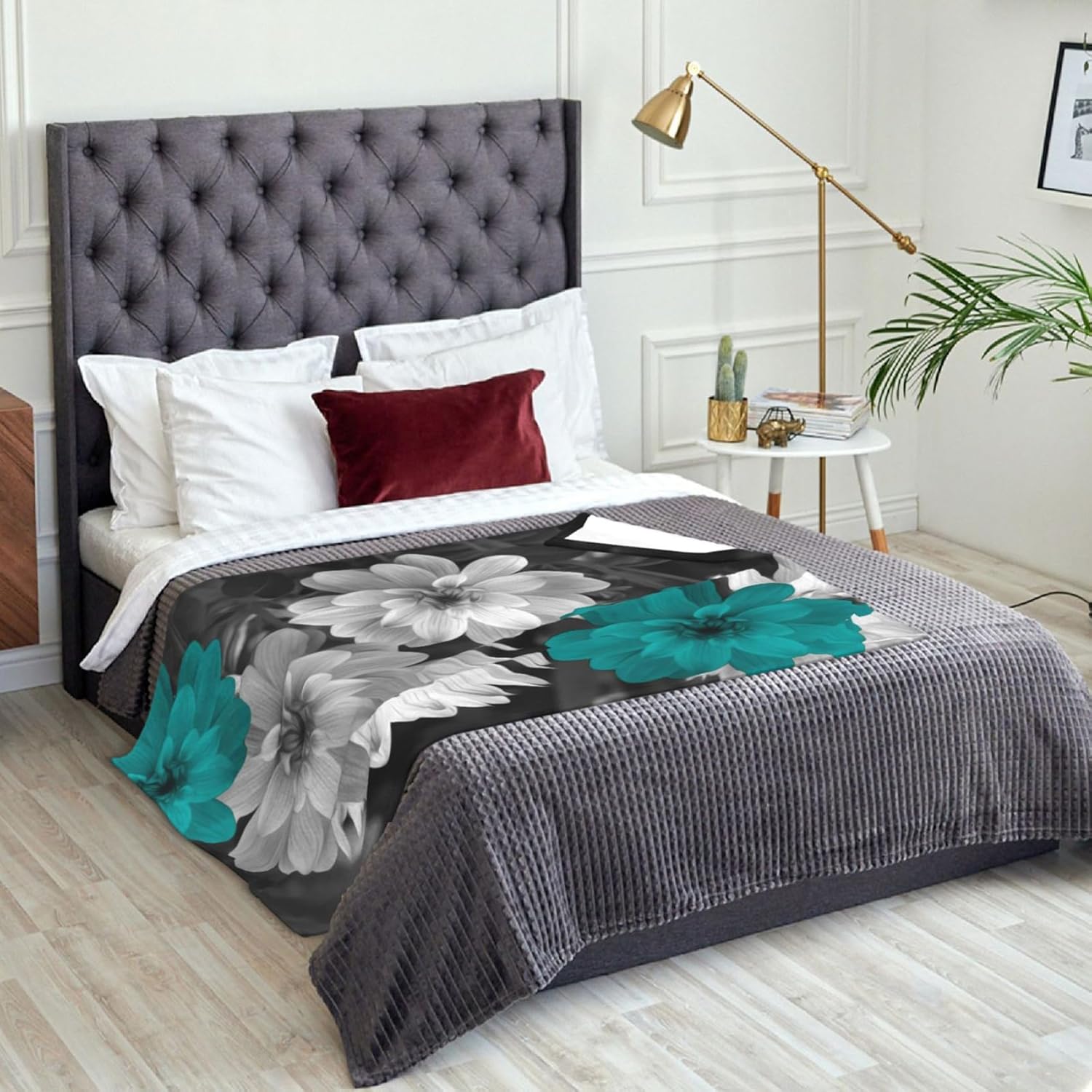 Te-al Grey Floral Blanket Te-al Flowers Throw Blanket for Couch Bed, Soft Fuzzy Flannel Te-al Blankets for Bed Sofa Chair Te-al Floral Decor 50x60 Inches