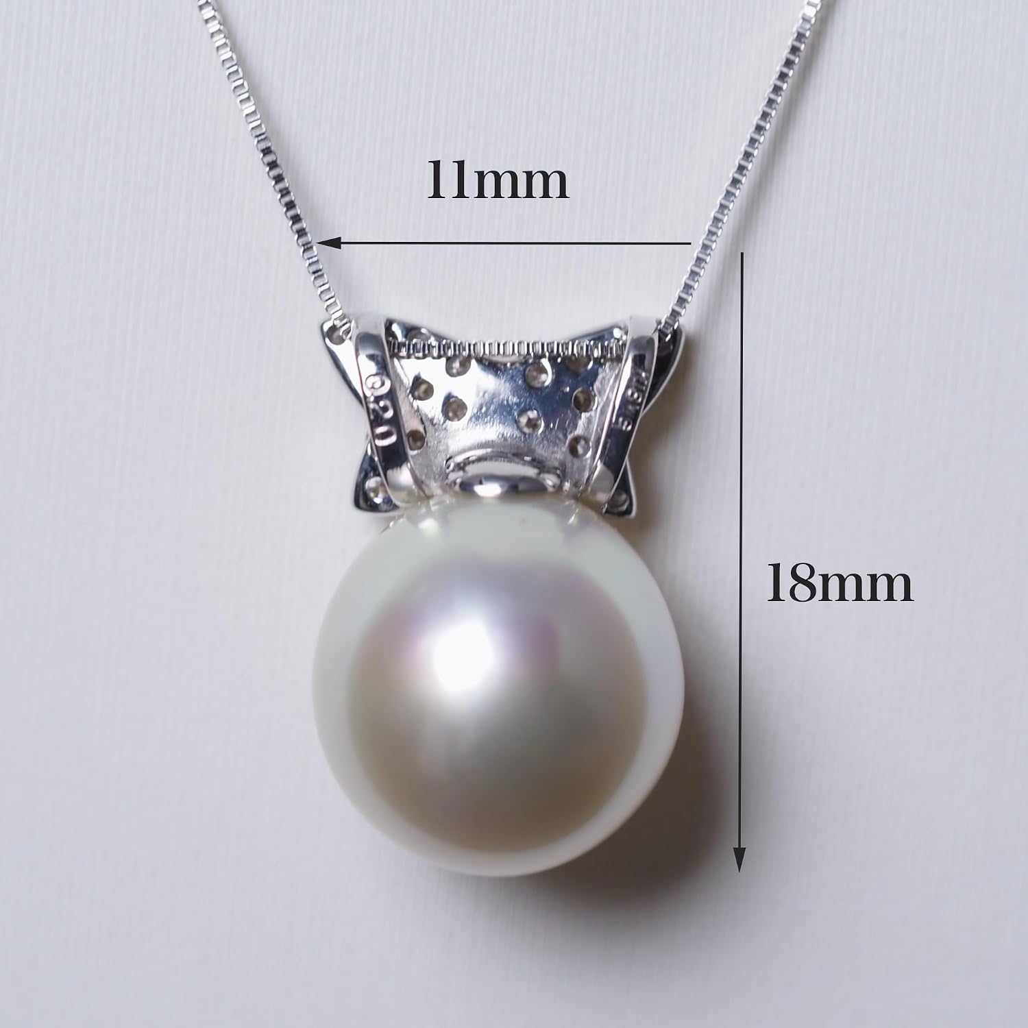K.jewel] K18WG 南洋真珠 リボン ペンダントトップ オーバル11mm up 