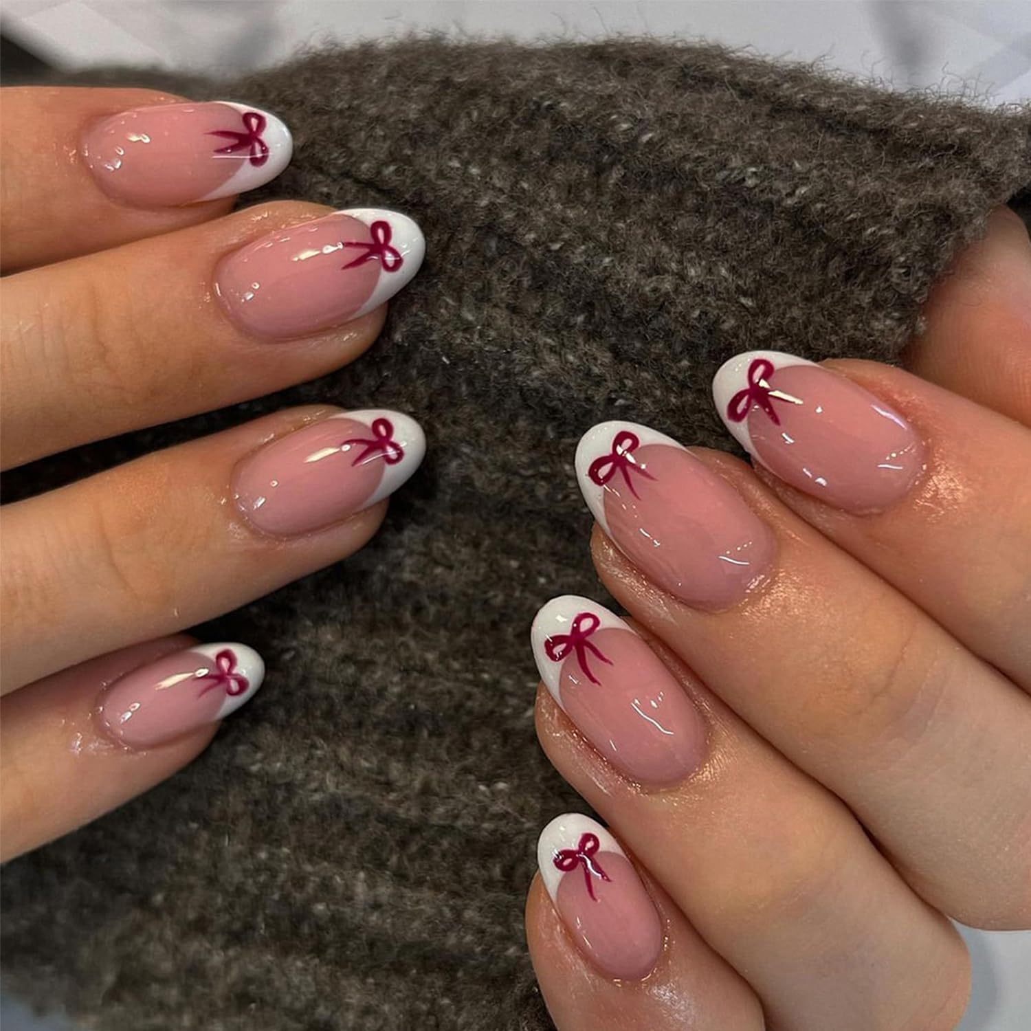 24Pcs Bow Press on Nails Short Almond French Tip Fake Nails Cute Bows Nails Design Holiday Glue on Nails White Nail Tips False Nails with Glue