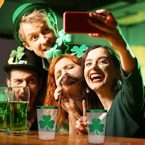 Miniatura 5 de Whaline Paquete de 32 vasos de plástico para el Día de San Patricio, vasos de plástico transparente con borde verde de aluminio para bebidas frías