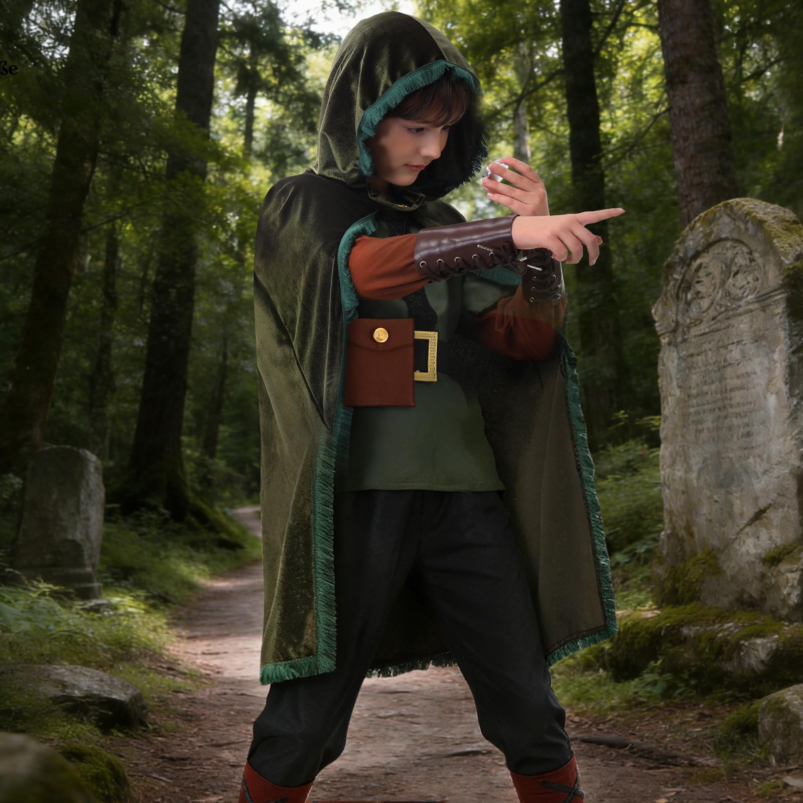 Charmofun Robin Hood Kostüm Kinder, Bogenschütze Mittelalter Outfit für Jungen mit Umhang, Hemd, Hose, Leder-Armschützer, Beinschützer, Halskette und Kompass, Karneval Rollenspiel 4-12 Jahre
