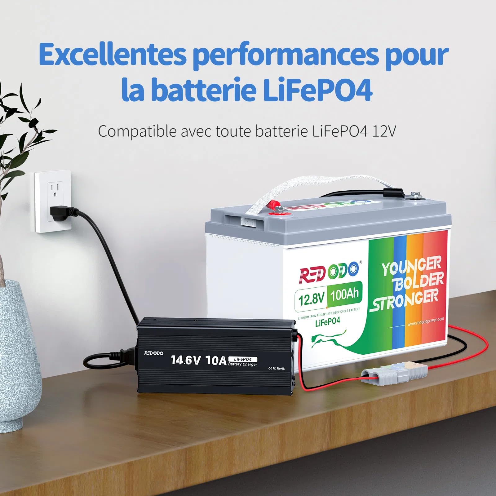 Redodo Batterie Lithium 12V 100Ah + Chargeur Batterie 12V 10A Énergie 1280Wh BMS 100A 10 Heures pour Une Charge Complète pour Camping-Car Bateau Système Solaire Hors Réseau