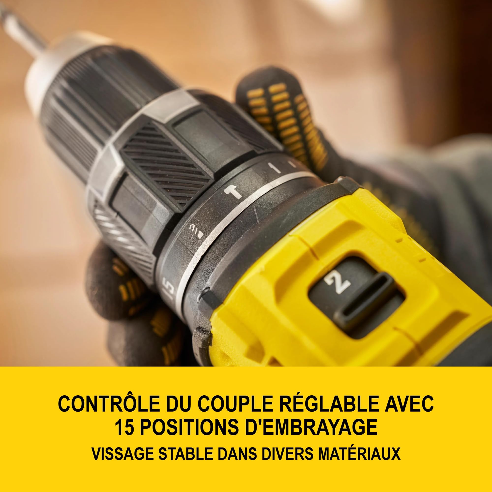 STANLEY V20 Perceuse-visseuse sans fil et brushless à 2 vitesses, comprenant une batterie Li-Ion 2.0Ah, un chargeur 1.25A et une mallette ProStack, 18V, SFMCD716D2T-QW