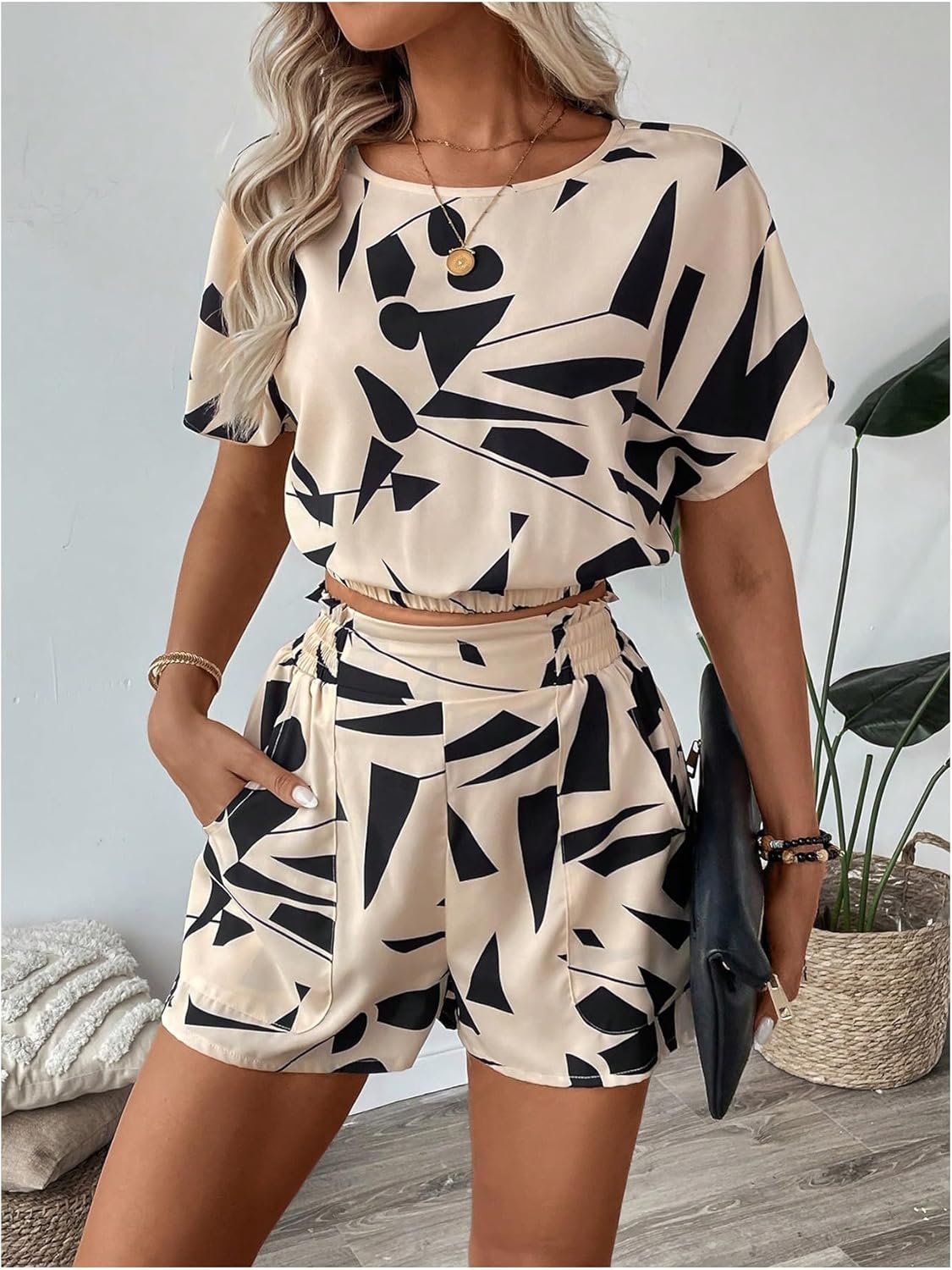 SweatyRocks Women's Two Piece Outfits Summer Printed Short Sleeve Crop Top and Wide Leg Shorts Set - Image 5