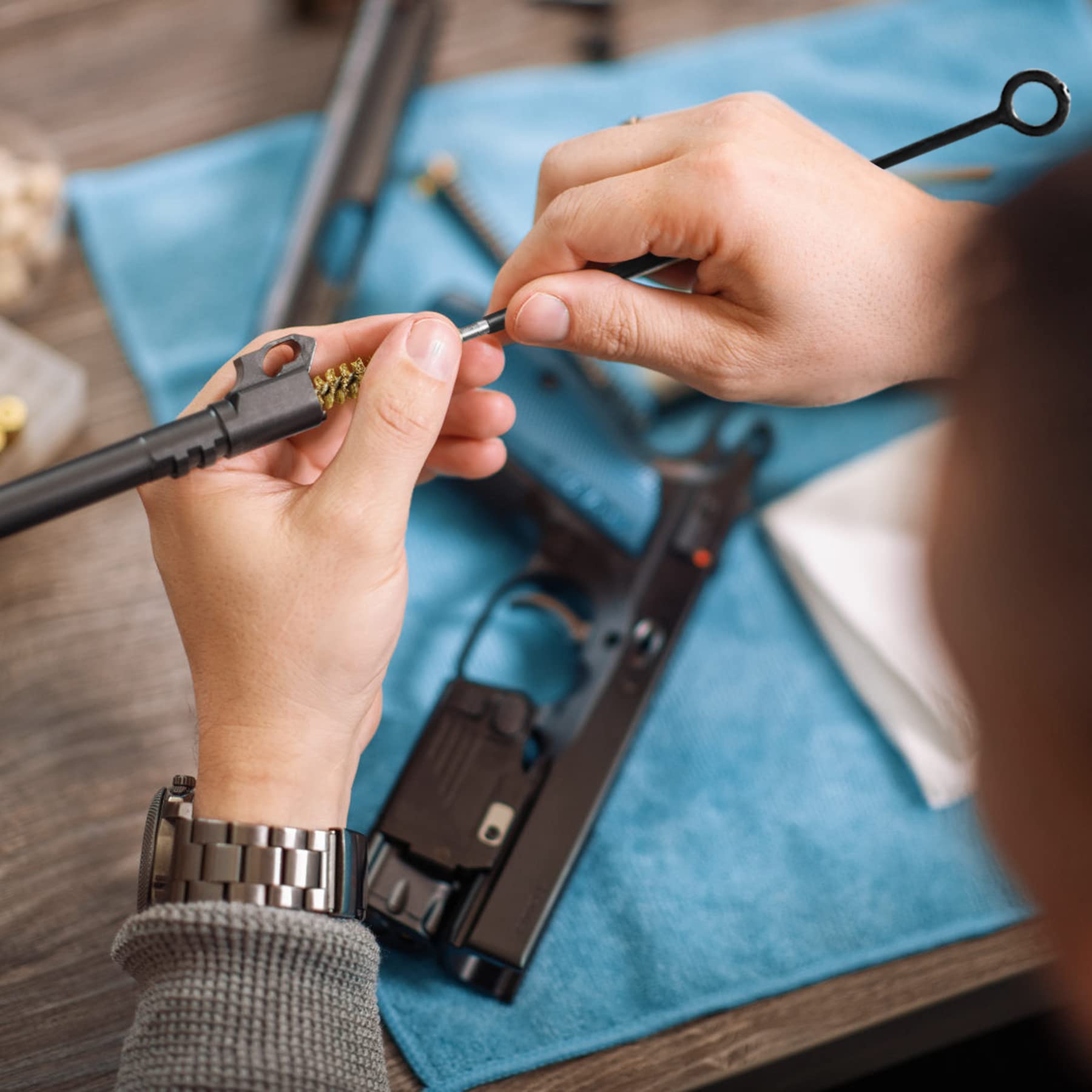 VicBre 2 Set spazzole per la Pulizia delle Armi per Pistola Calibro 9 mm Kit di Pulizia della Pistola Spazzola in Nylon Bronzo
