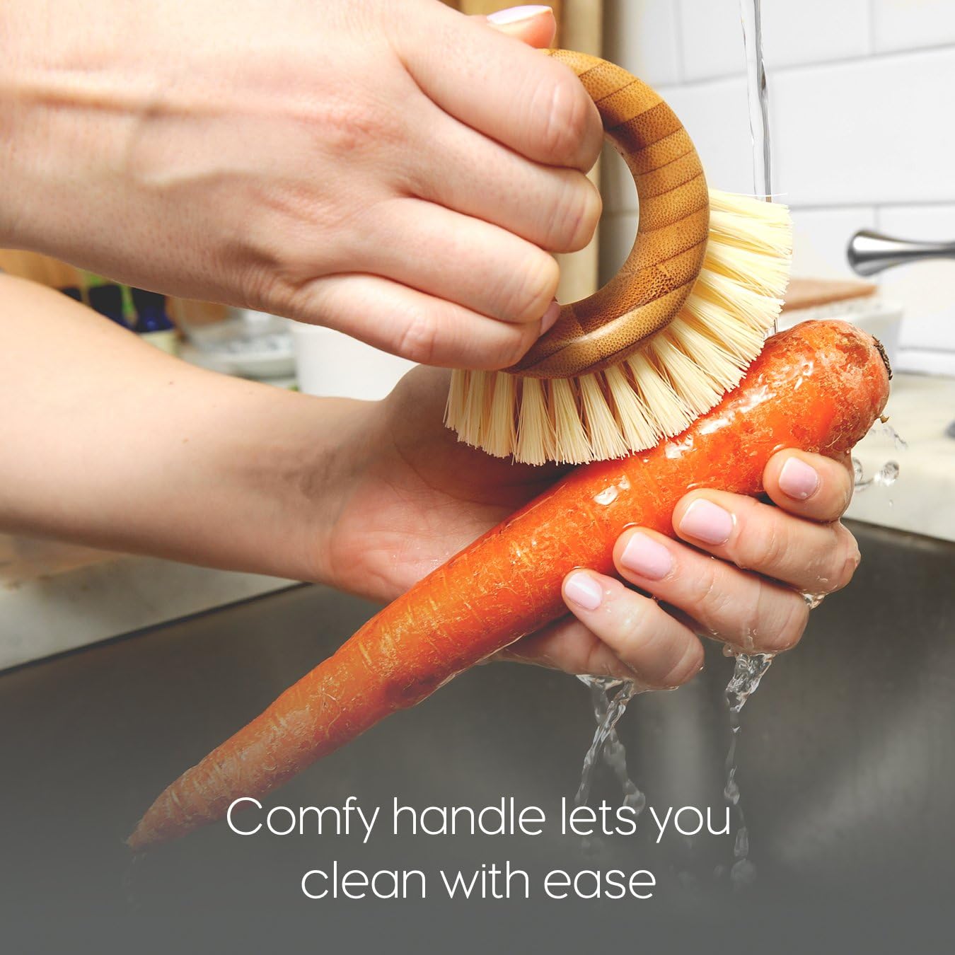 Full Circle The Ring Fruit and Vegetable 2 in 1 Fruit & Vegetable Cleaning Brush, Small (Pack of 1), Brown