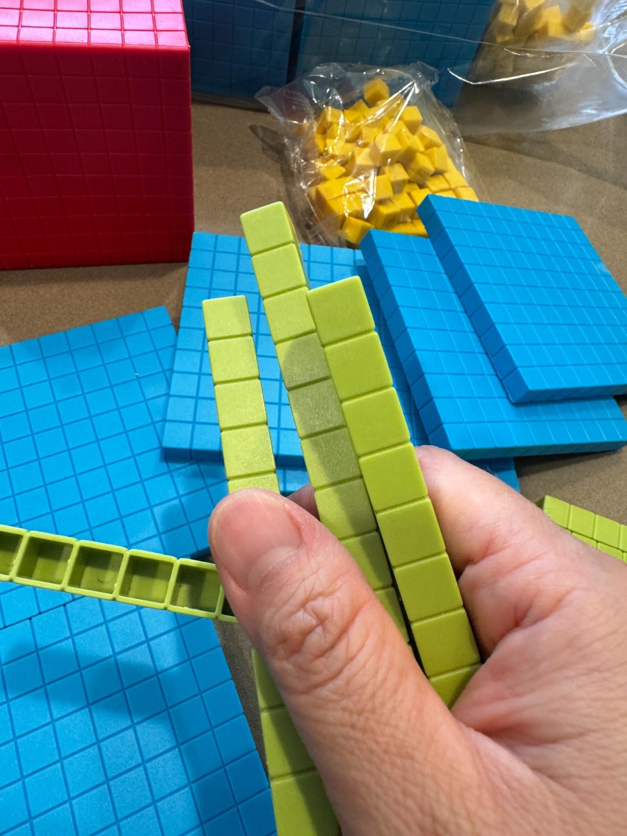 Wettarn 242 Pcs Base Ten Blocks Plastic Math Manipulatives Place Value ...
