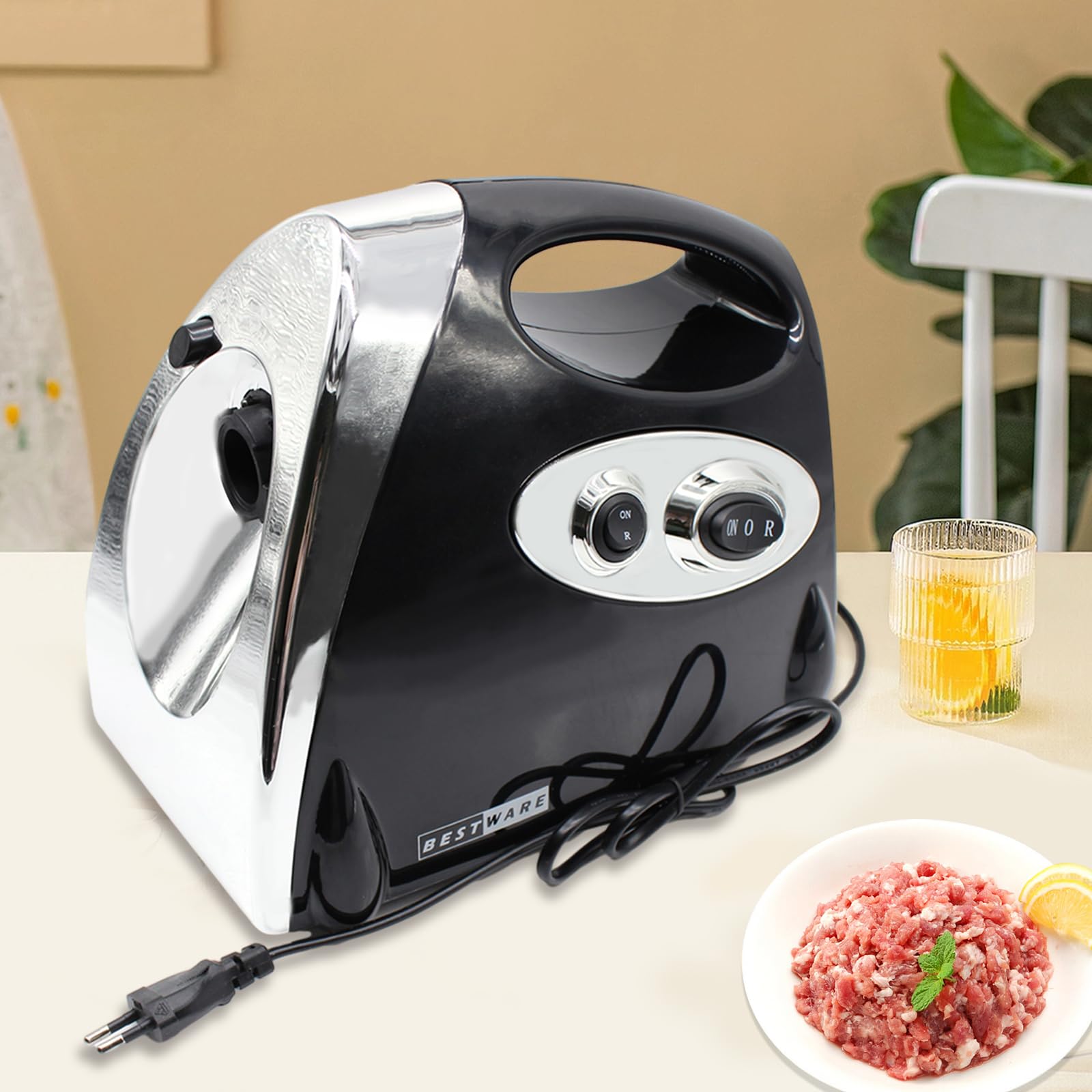 Maszynka do mięsa 800 W, stal nierdzewna, z 3 metalowymi tarczami i wypełniaczem kiełbasy 1,5-2 kg/min, zabezpieczenie przed przegrzaniem i bieg wsteczny (220 V, czarna)