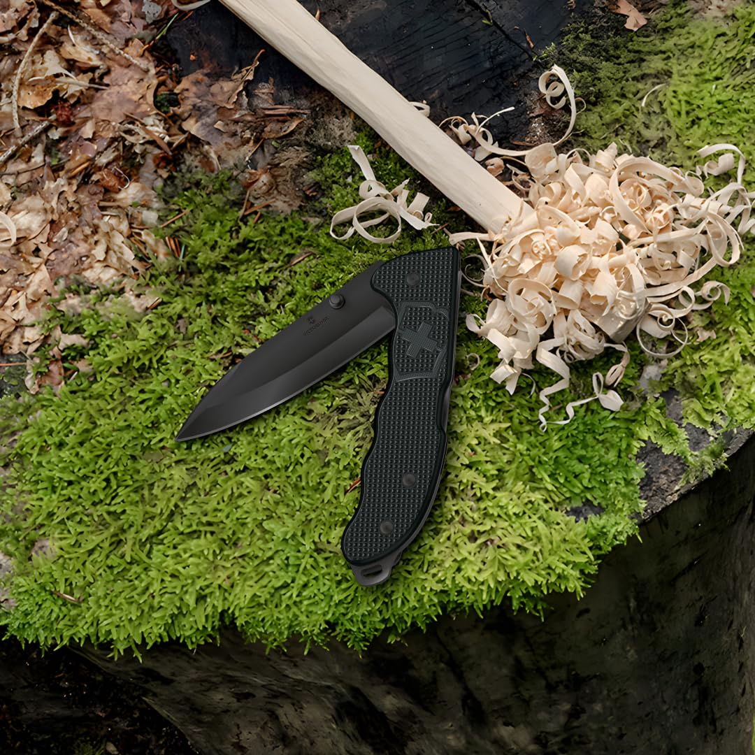 Victorinox Navaja suiza de bolsillo Hunter Evoke Alox, navaja plegable outdoor, 4 funciones, incl. hoja de 10 cm y perno de pulgar extraíble, negro