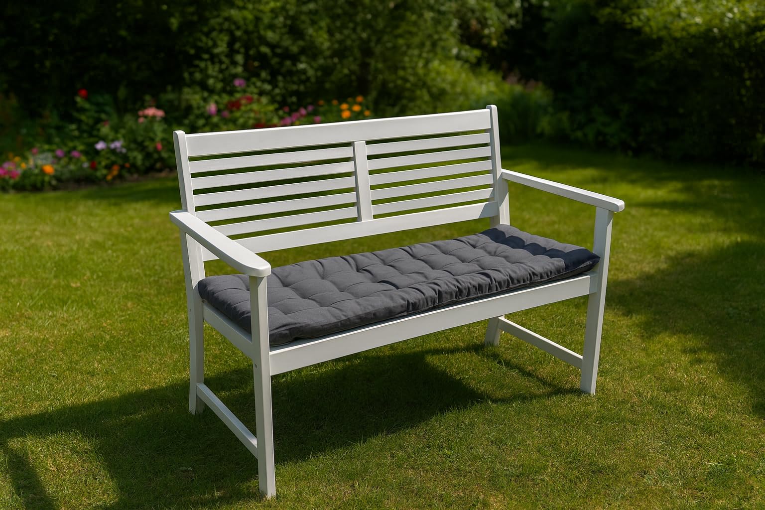 Brandsseller Bankauflage 120x40x4 cm – Sitzkissen für Gartenbank & Essbank – wasserabweisend, pflegeleicht & weich gepolstert für drinnen & draußen - Dunkelgrau