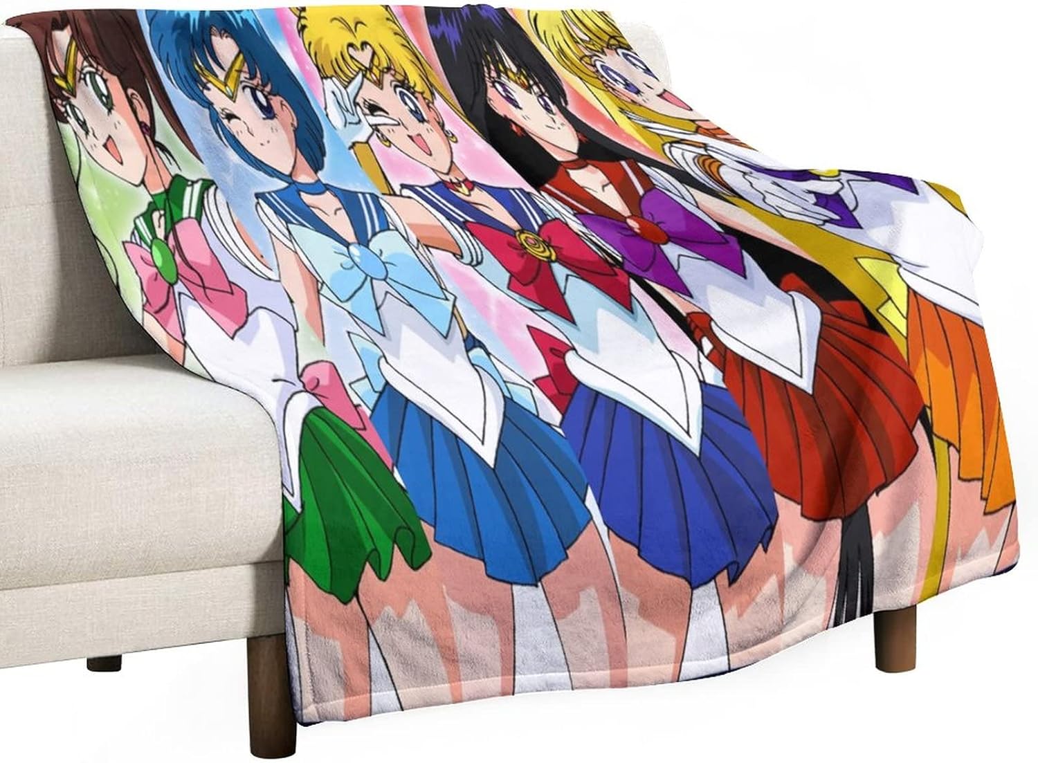 Amazon｜美少女戦士セーラームーンブランケット 毛布 フランネル 軽量 大判 冷房対策 ふんわり 洗える おしゃれ かわいい アニメ