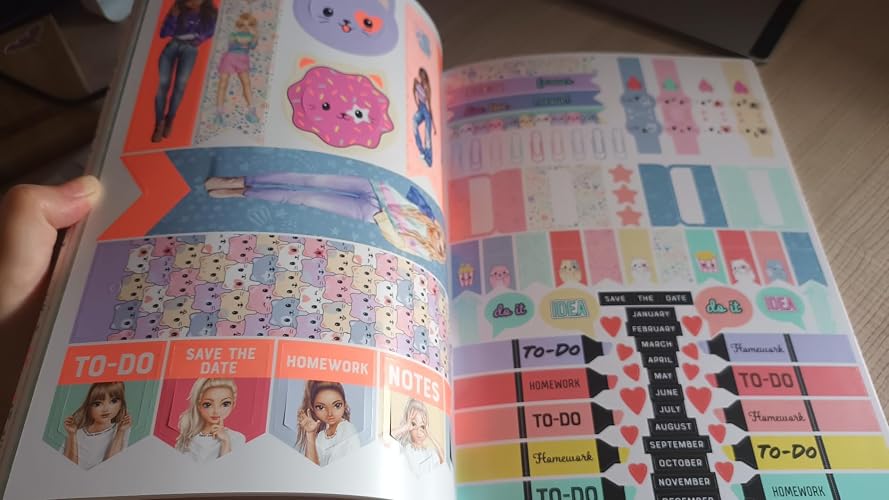 Depesche TOPModel Cutie Star Libro Creativo DIY – 32 Páginas Para Diseñar Cartas, Postales Y Más, Incluye 8 Hojas De Pegatinas Y 9 De Cartón, Manualidades Para Niñas