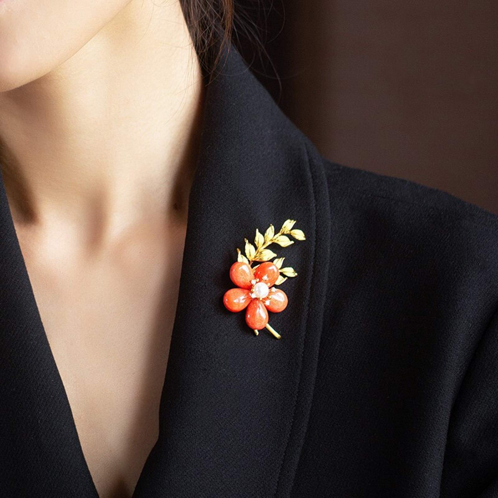 Broszka Elegancka osobowość Broszka Słodkowodne Pearl Broszki Ubrania Kardigan Lapel Odzieżowy Akcesoria Damskie Prezenty Urodzinowe Broszka damska