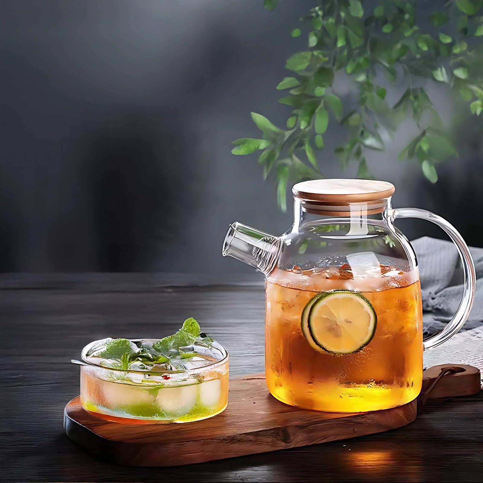 Glaskanne 1800ml mit Edelstahldeckel, hitzebeständiges Borosilikatglas für Tee, Saft und kaltes Wasser, schmaler Ausguss für leichtes Ausgießen