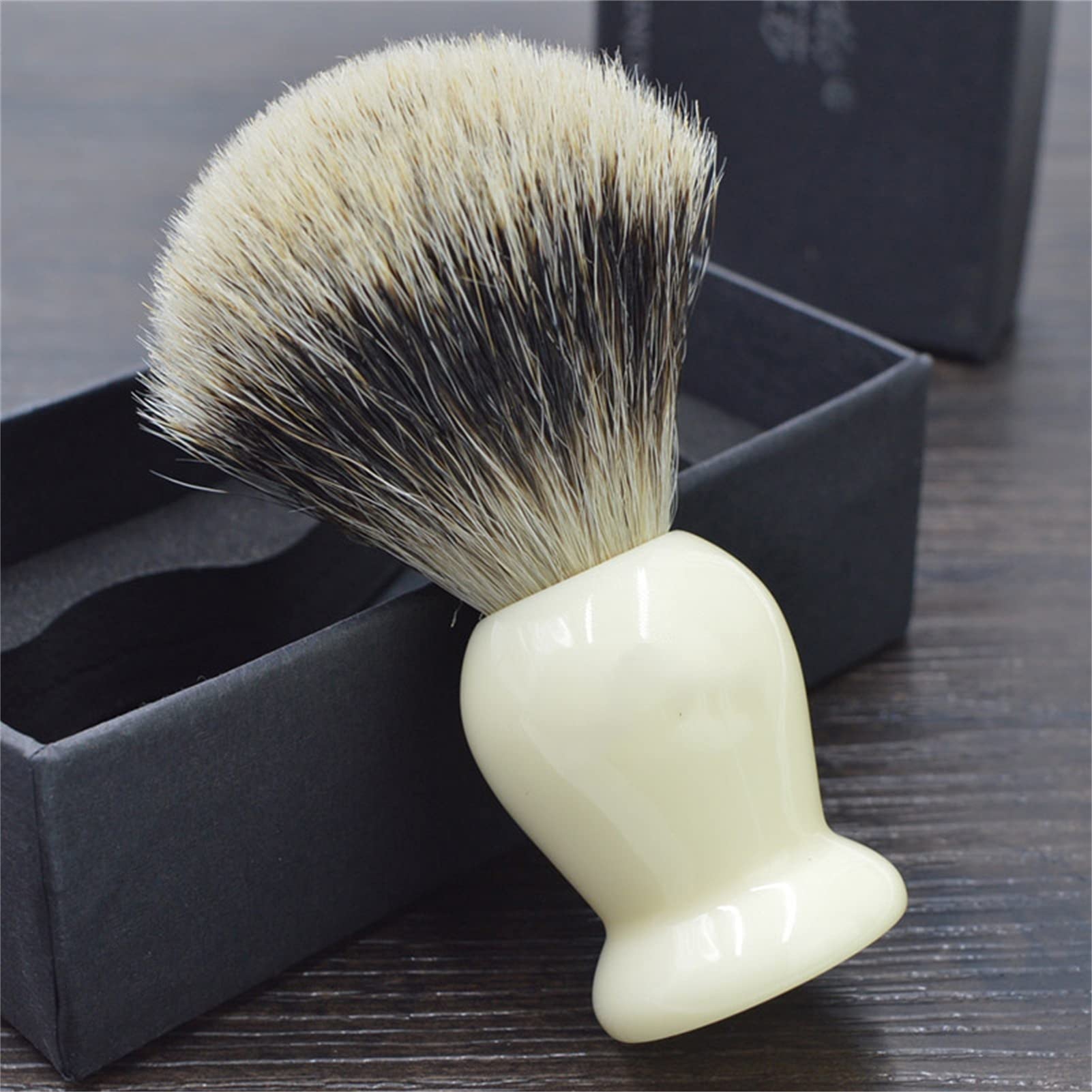 Pennello da Barba Alta qualità Capelli di Tasso Durevole Manico in Resina Barba Sapone Pennello in Schiuma Fatto a Mano Rasatura Spazzola