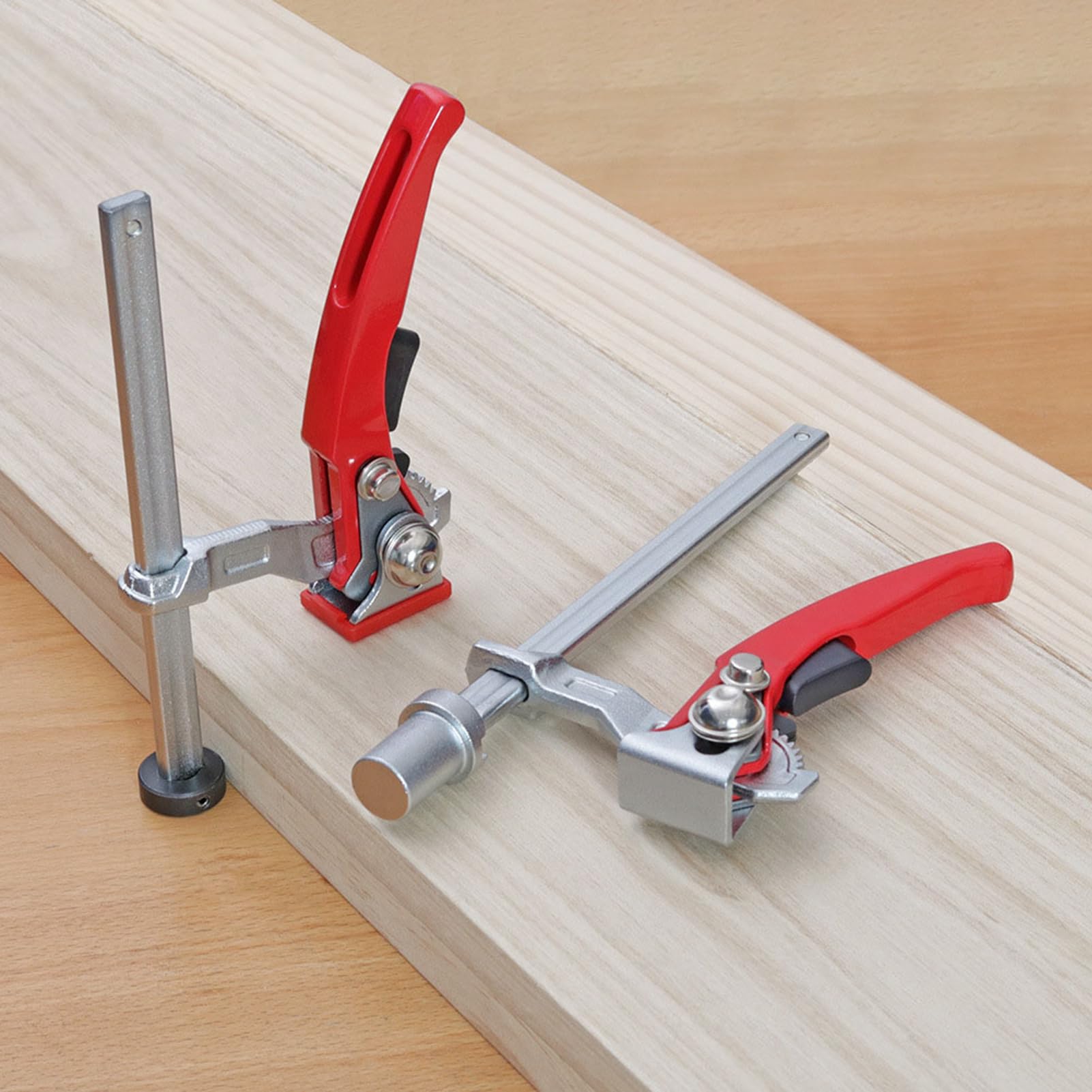 Morsetto da Tavolo a Cricchetto 160 x 60 mm di Bloccaggio Stabile con Binario 13,5 x 6,5 mm, Base 28 mm, Morsetto da Tavolo per la Lavorazione del Legno per MFT e Sistema di Guide