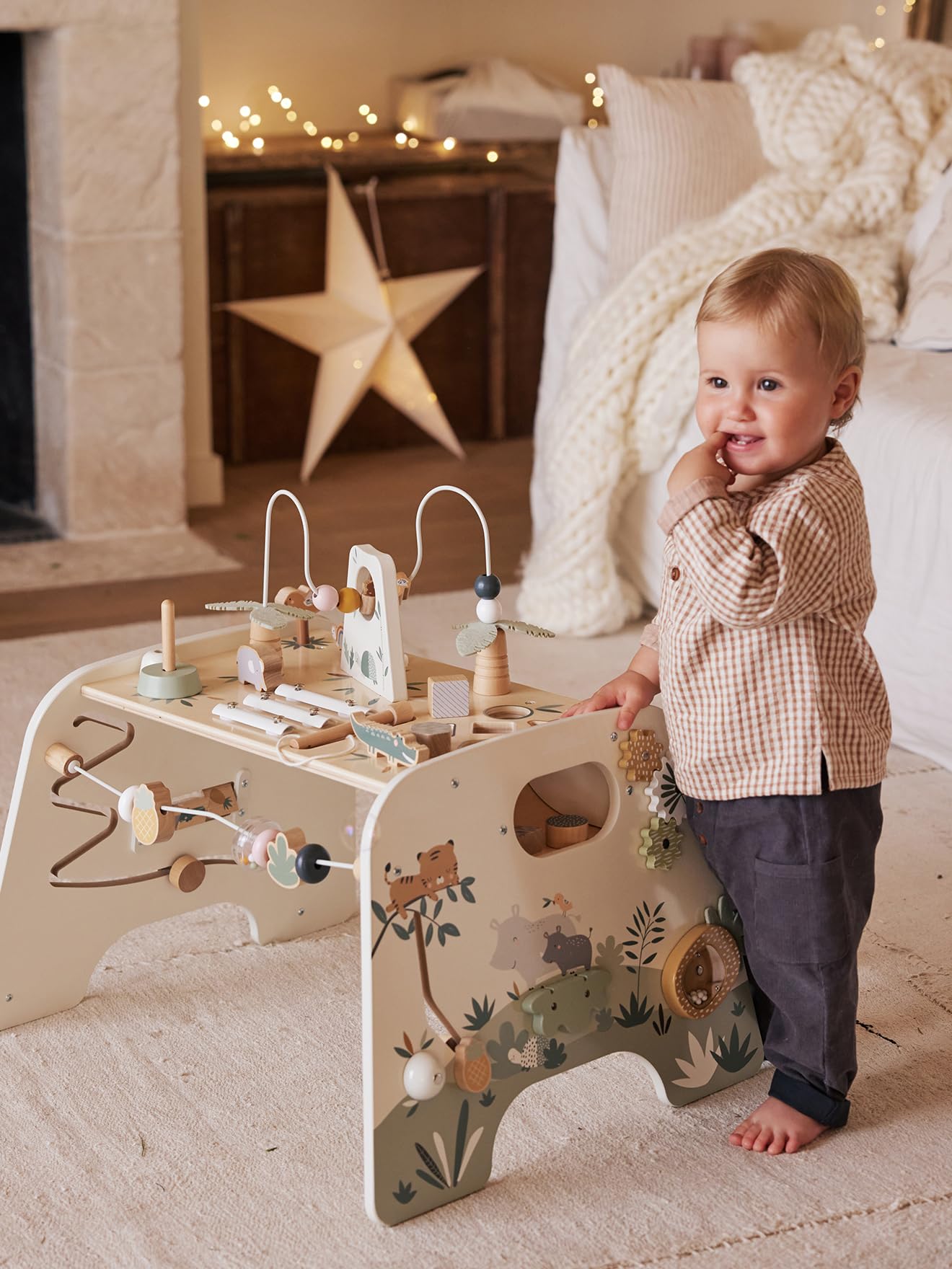 VERTBAUDETMitwachsender Baby Activity-Tisch TANSANIA, Holz FSC®natur