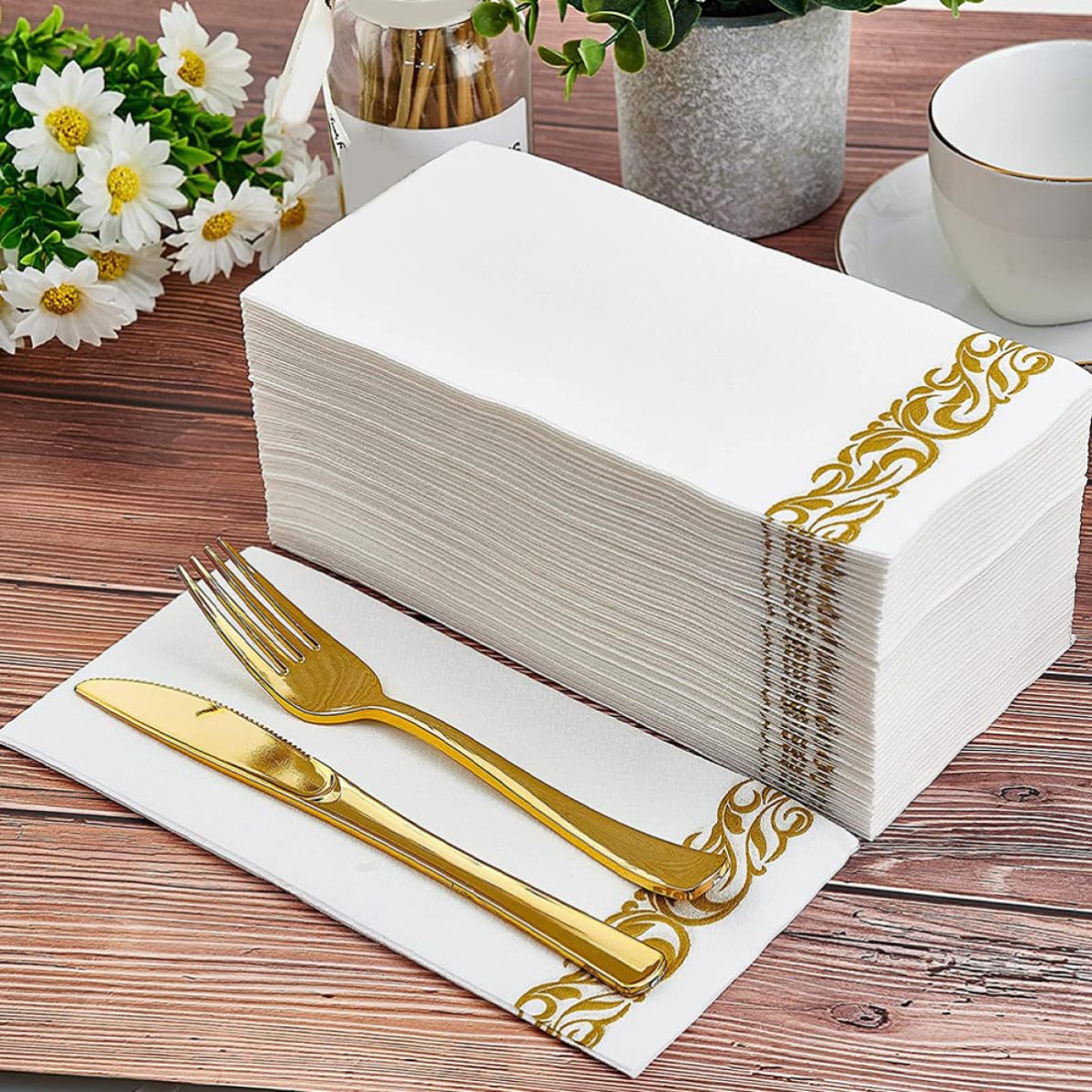 Goldene Papierservietten 40x30cm mit Elegantem Blumenmuster 100 Stück Einweg Servietten aus Papier und Extra Dicker Qualität für Hochzeit Party