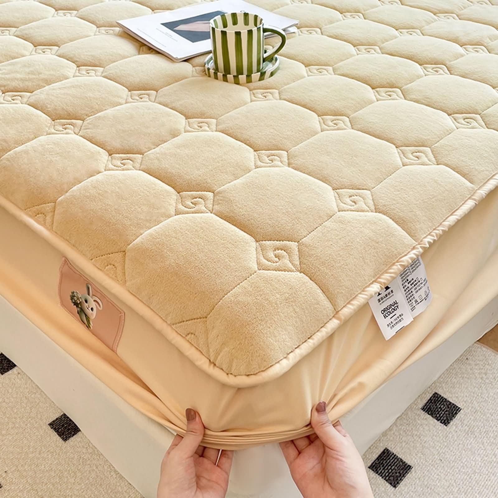Juego de 3 Piezas Sábanas Terciopelo Poliéster Bajera, Color Sólido con Patrón Geométrico, 200 x 220 CM + 2 Fundas de Almohada, Bajera Ajustable Caqui Claro