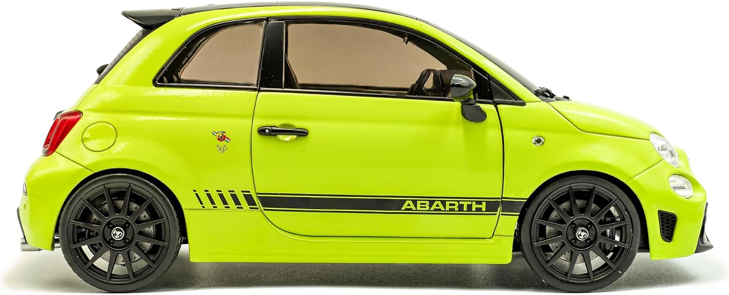 Solido 1:18 Scale Fiat F595 Abarth Verde Adrenalina 2023 Diecast Model Car S1811307