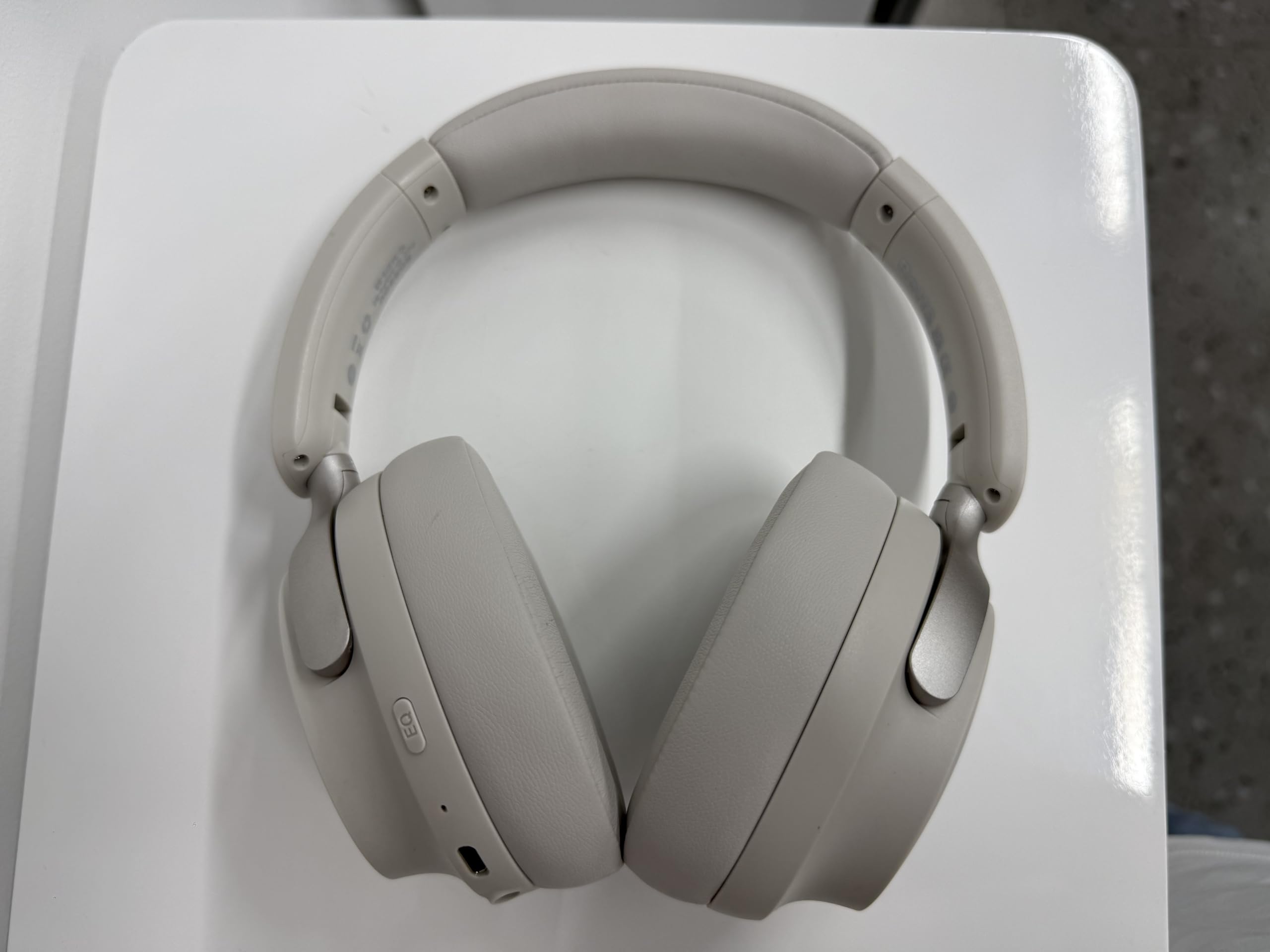 RORSOU B8 Cuffie Bluetooth su orecchio, 6 EQ modalità musicale e cuffie basse basse profonde da 50 ore con microfono, leggero Stereo pieghevole HiFi Grigio