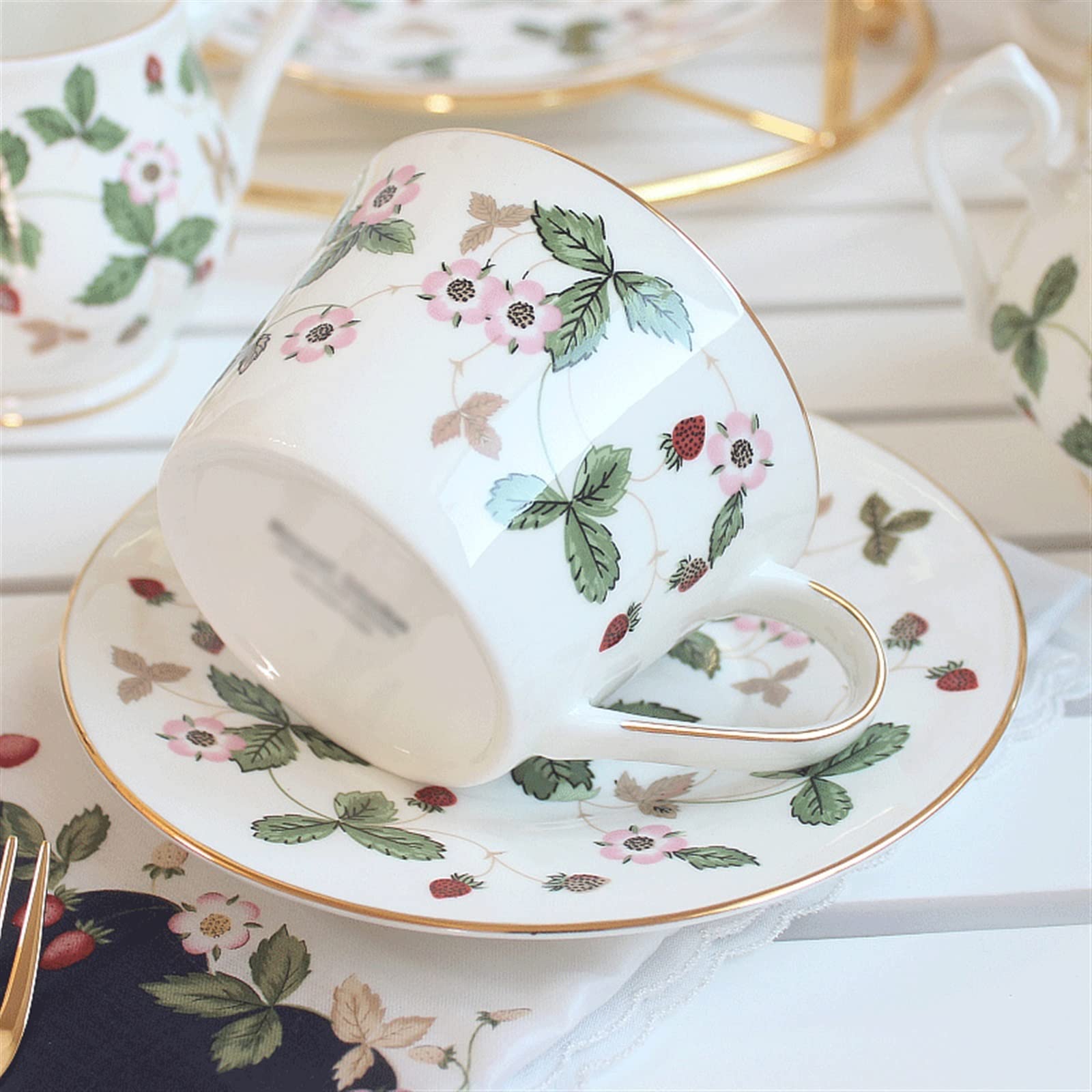 Filiżanka Do Kawy Wykwintna Porcelana Kostna Dzika Truskawka Filiżanka Do Kawy Herbata Popołudniowa Piękny Ceramiczny Kubek Filiżanka Do Kawy Talerz Filiżanka Do Herbaty