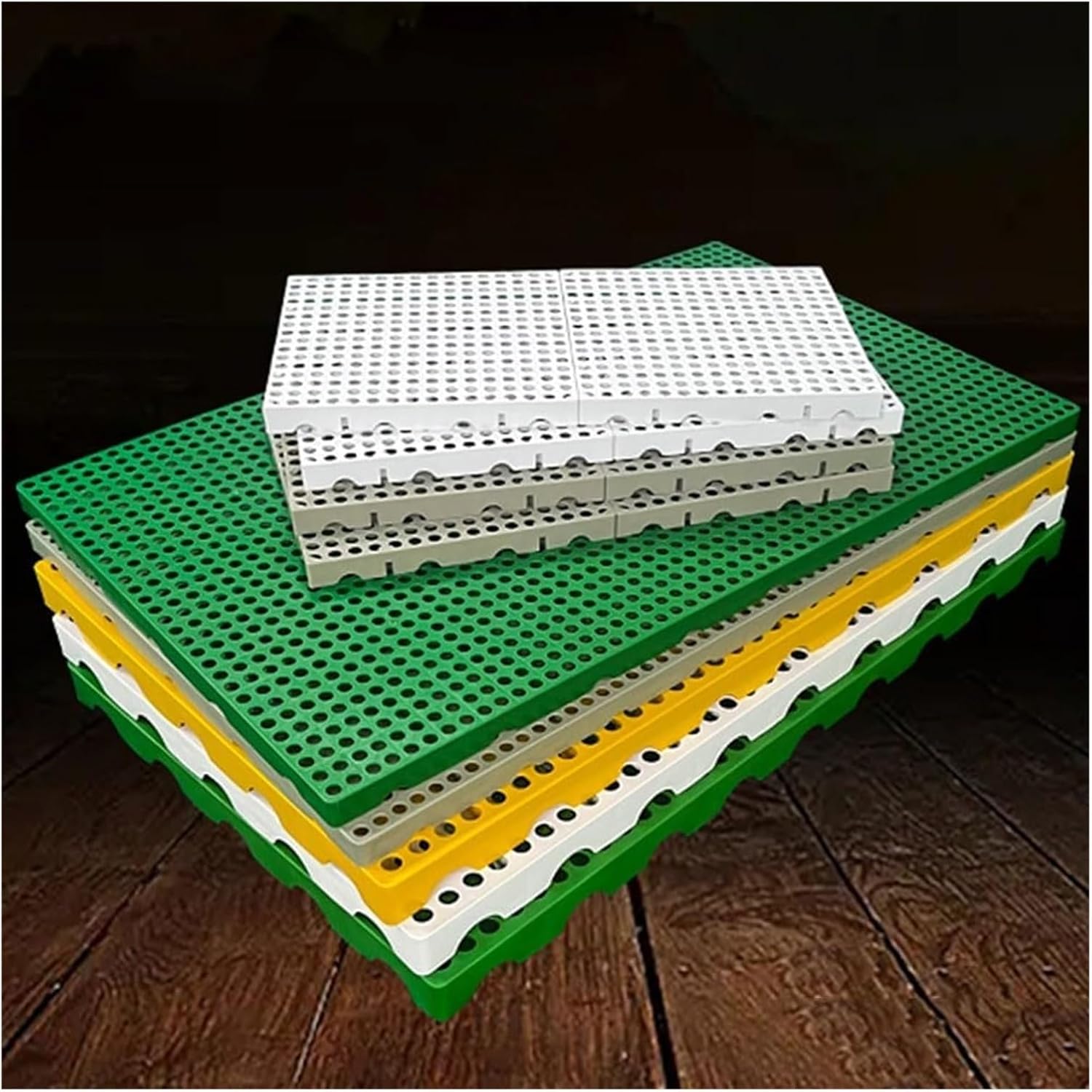 Nestable Plastic Pallet for Supermarkets, Moisture-Proof HDPE Storage Pad, Durable Grid Design for Warehouses & Storage Rooms (100x60x3cm)