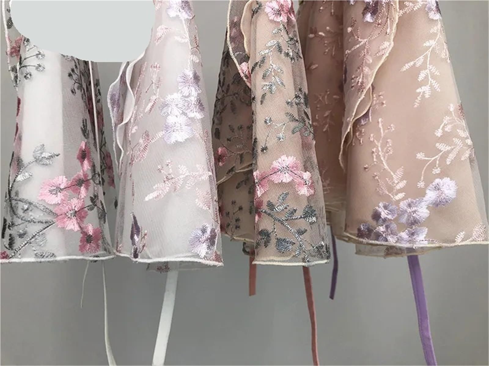 Jupe Courte de Ballet, Grande Fleur, Broderie Double Couche