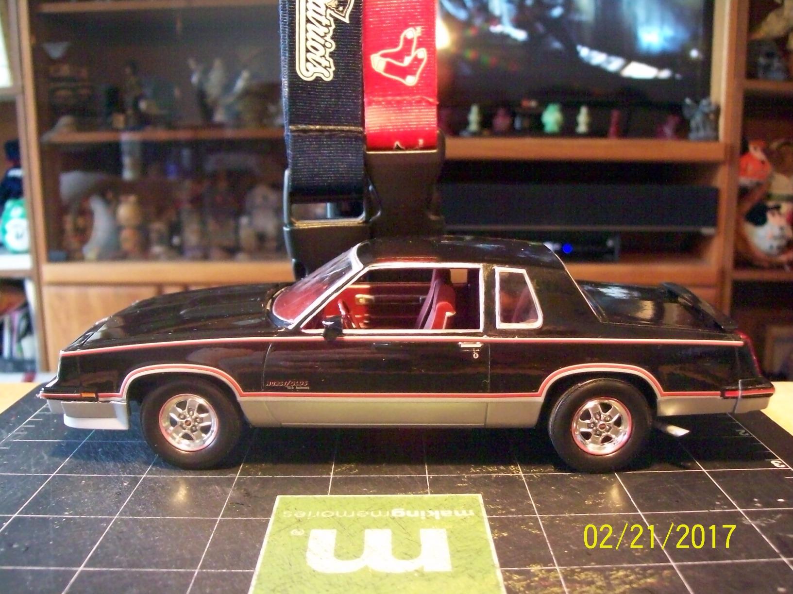 Amazon.com: Revell 85-4317 '83 Hurst Oldsmobile Model Car Kit 1:25 ...