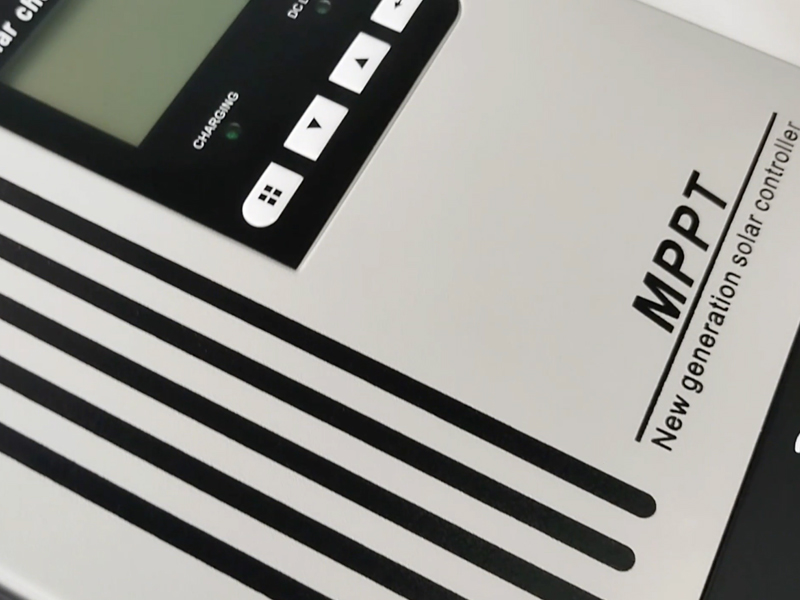 Amazon.co.jp: SOLAFANS 48V 45A MPPT ソーラーエネルギー充電