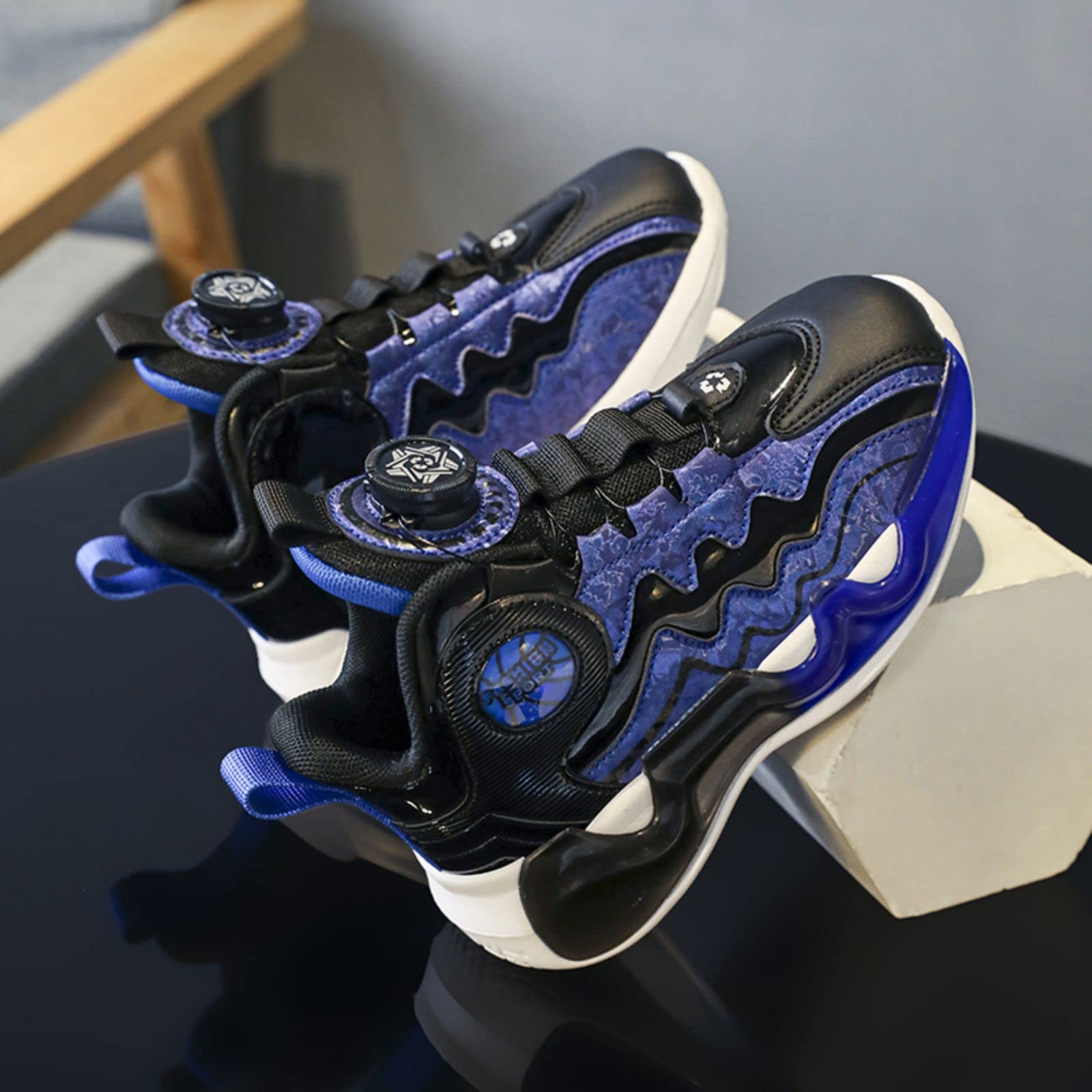 Neue Kinder Basketballschuhe Kinder Sportschuhe Twist Schnalle Turnschuhe Jungen und Mädchen Basketballschuhe