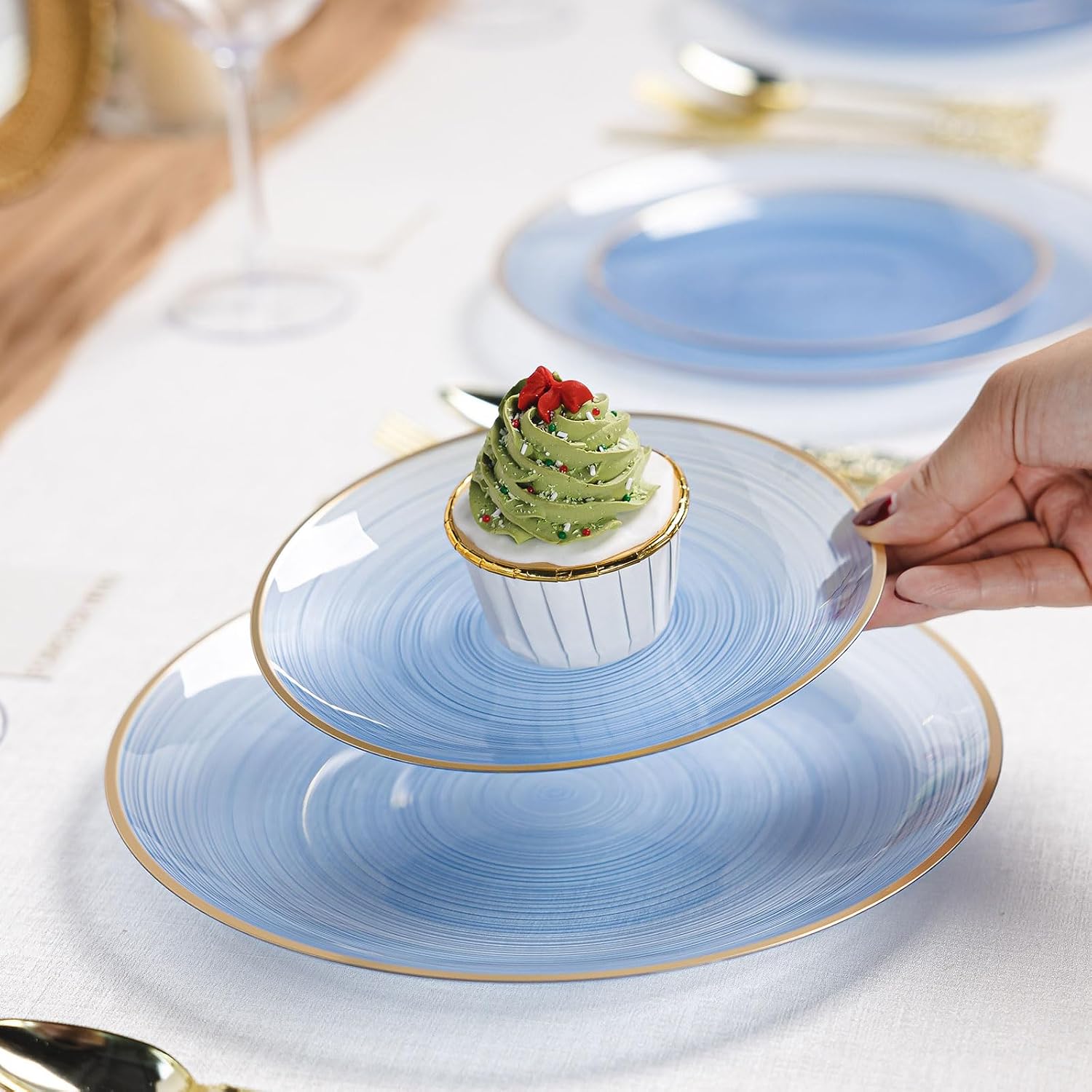 80pcs Disposable Clear Blue Plastic Plates With Gold Rim, Include 40-7 inch Dessert Plate and 40-10 inch Dinner-Plates for Party, Wedding and Birthday