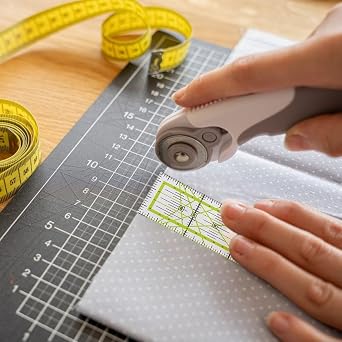 Patchwork Ruler Quilting Ruler 15 x 15 cm/15 x 30 cm/5 x 30 cm Transparent with cm Scale and Angle Functions 30/45/60 Degrees Ideal for Patchwork and Crafts Pack of 3