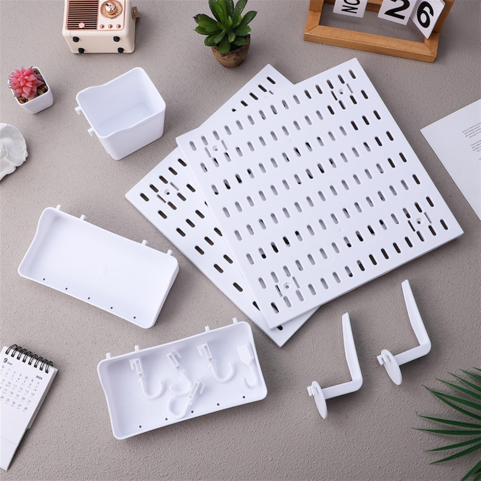 P[annello Forato Kit Pannello Forato 2 Pezzi Pannello Forato Rack Cucina Pannello Forato Parete Gioco organizzatore for la Stanza dei lavori manuali stoccaggio Ufficio