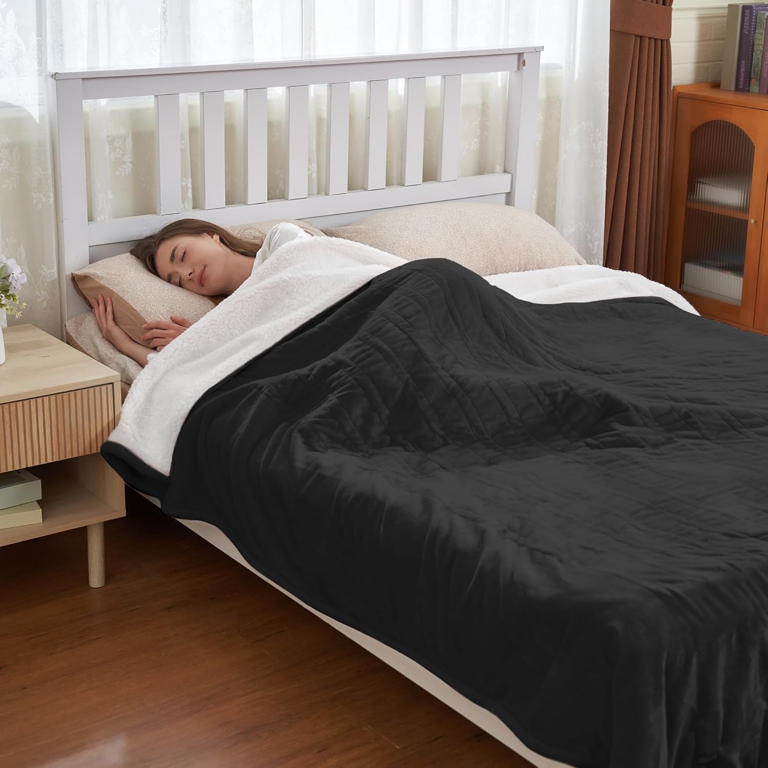 Heated Electric Blanket, 50"x60" Flannel Heating Blanket Features 12-Hour Timer with 1-Hour Intervals, Machine Washable Sherpa with Overheating Protection, Ideal Gifts for Her, Black