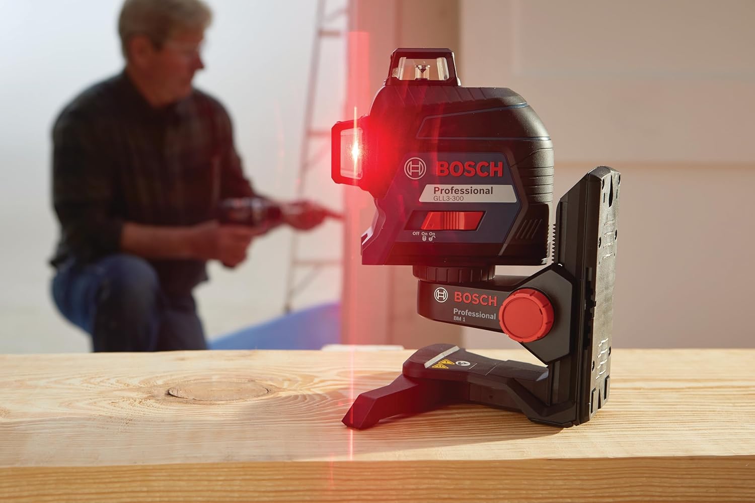 BOSCH GLL3-300 200 Ft 360 degree Three-Plane Leveling and Alignment-Line Laser, Includes 4 AA Batteries, Positioning Device, Laser Target, Heavy-Duty Pouch, & Hard Carrying Case
