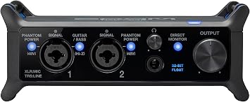 ZOOM UAC-232 Professional 32-bit float audio interface for music production, podcasting, and livestreaming, clip-free and low noise, black & blue
