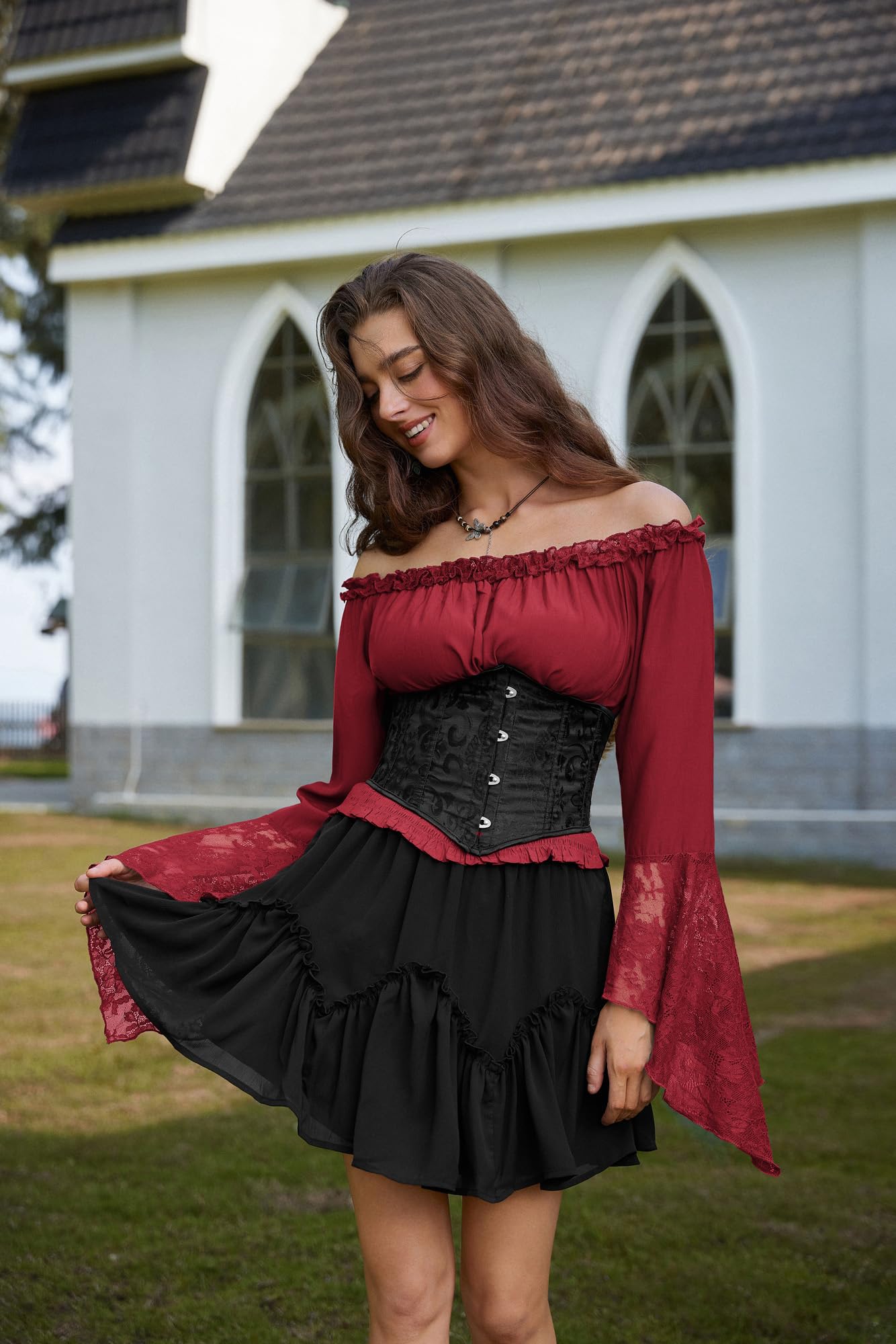 Scarlet Darkness Chemise Renaissance pour Femme avec Manches Cloches et épaules dénudées, Chemisier Paysan, élégant