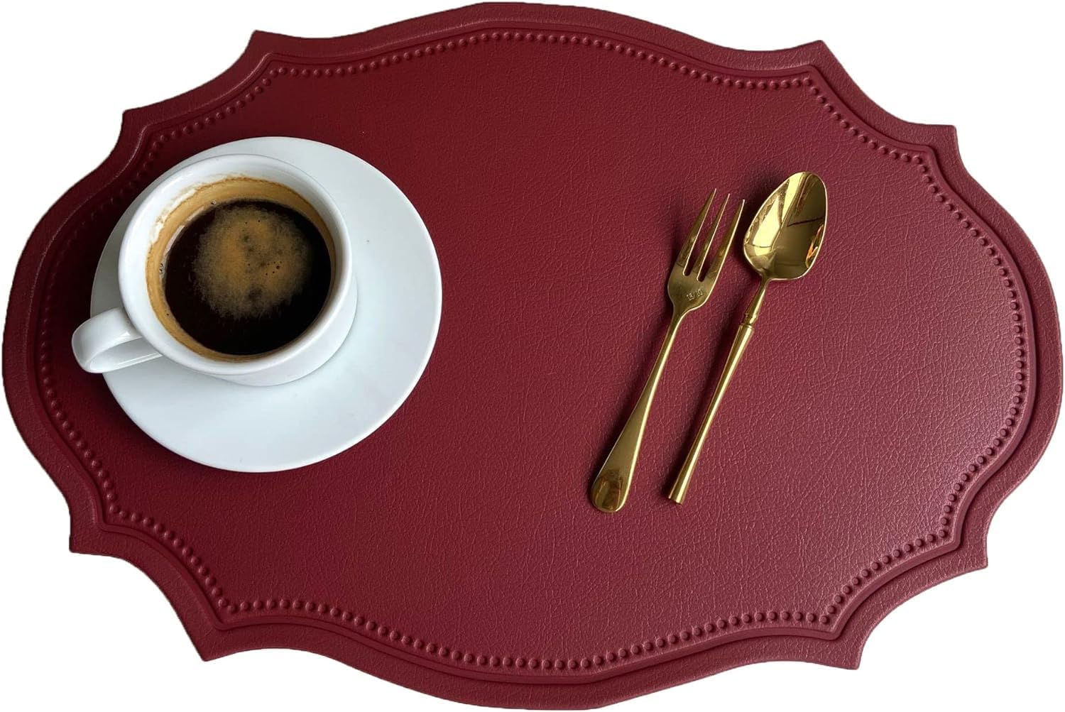 Double-Texture Faux Leather Oval Placemats Set of 6 Washable Heat Insulation Mats Watertight and Non-Slip for Home Kitchen 、Coffee Shops、Restaurants(Red)
