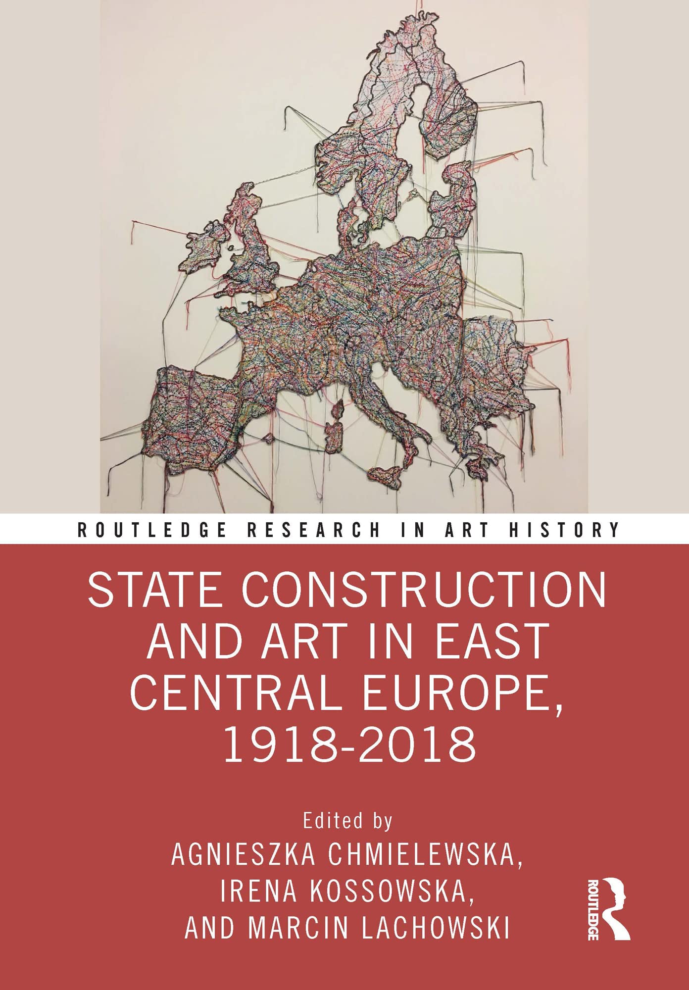 Art in East Central Europe 1918-2018 pour vos recherches de thèse