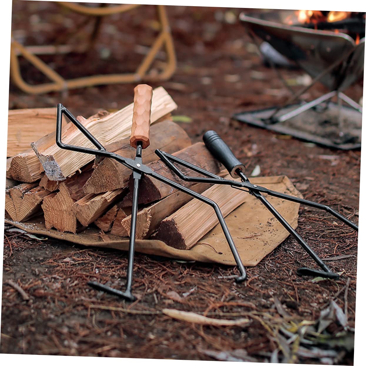 Pinzas para Carbón al Aire Libre con Mango de Madera y Hierro Negro | Portátil, para Fogatas y Hogar, Clip para Fuego de Barbacoa, Accesorios de Camping