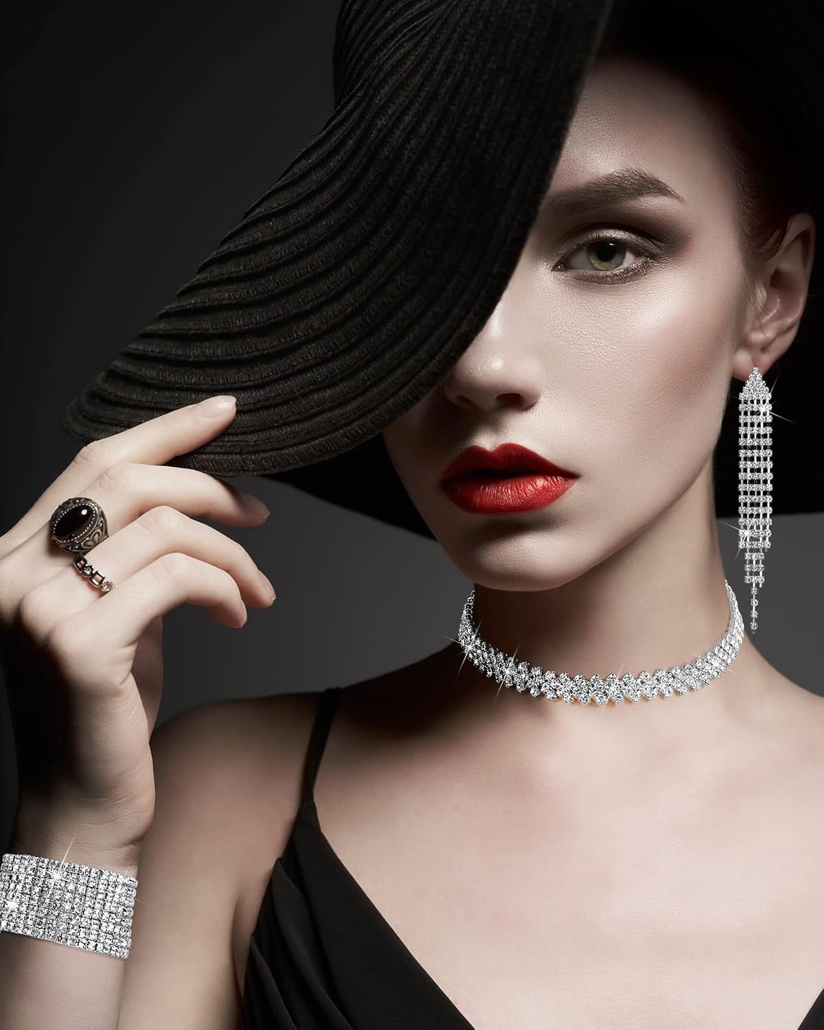 4 Pcs Rhinestone Clutch Purse Jewelry Set Silver Evening Bags with Silver Crystal Choker Necklace, Stretch Bracelets, Tassel Drop Earrings and Shiny Purse for Women Evening Party - Image 5