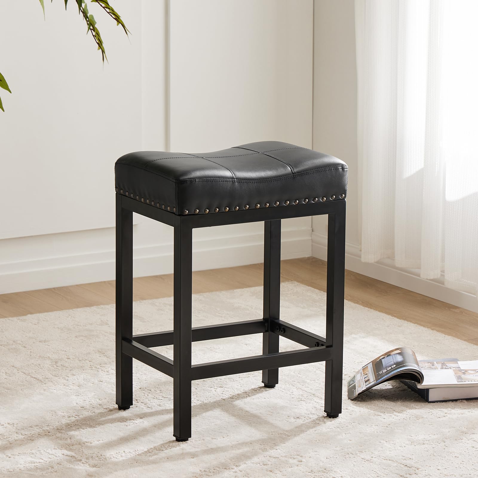 Sweetcrispy Bar Stools Set of 2??î 24 inch Counter Height Bar Stools, Upholstered Modern Kitchen Barstools with Metal Base, PU Leather Saddle Stools for Kitchen Island, Black