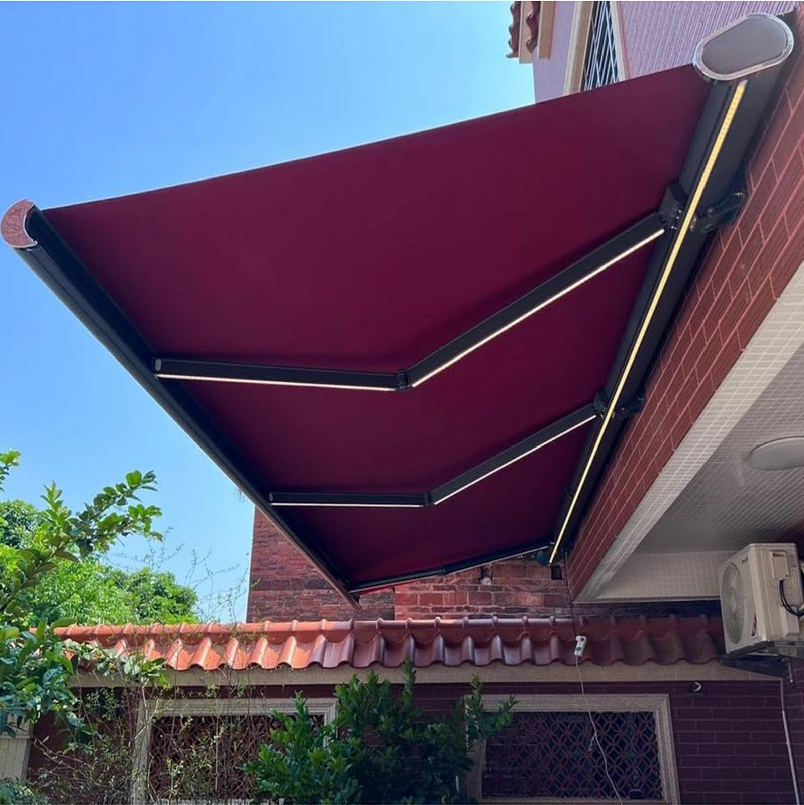 Auvent électrique rétractable avec lumières LED et télécommande – Cadre en aluminium pour terrasse, jardin, balcon