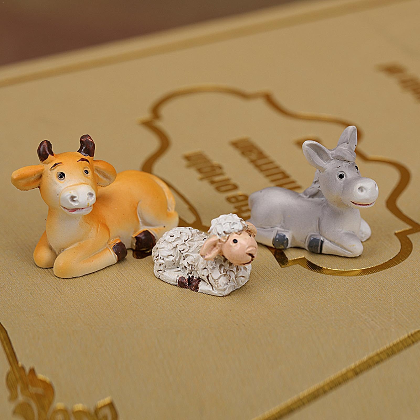 Resin Nativity Set, 12-Piece Nativity Figurines, Religious Holiday Decor for Church Home