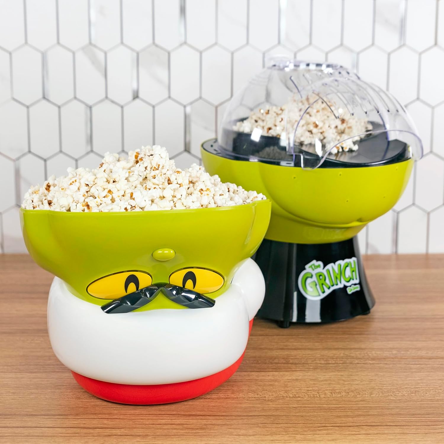 Uncanny Brands Dr. Seuss The Grinch Popcorn Maker- Dr. Seuss Kitchen Appliance