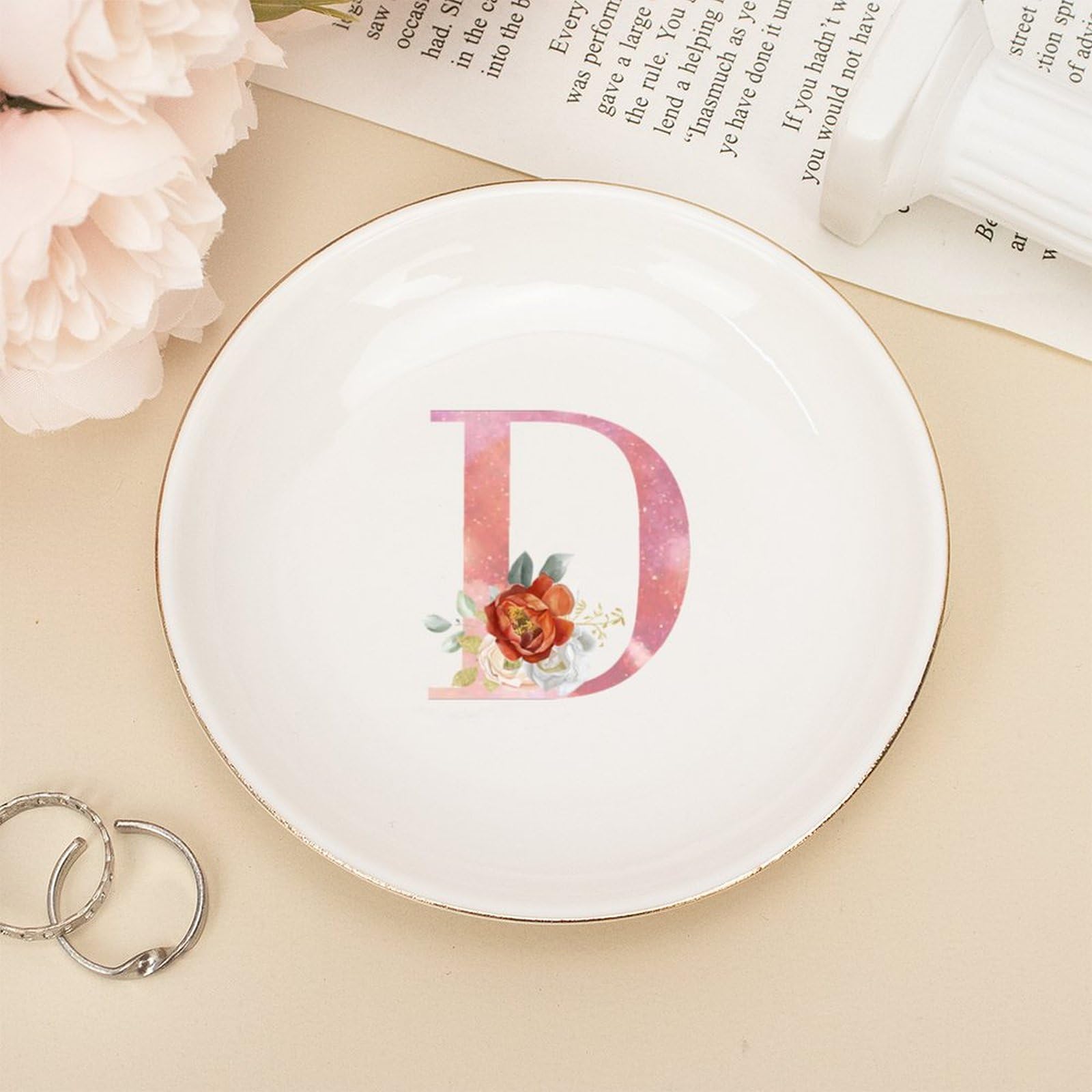 Cadeau de mariage personnalisé plaque à bijoux initiale dorée
