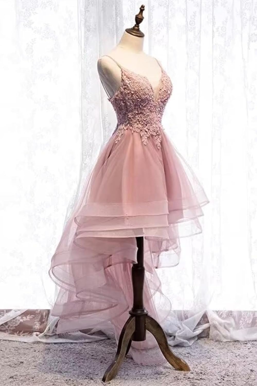 Lace Applique Homecoming Dress Teens High Low Tulle Prom Dress with Spaghetti Straps Glitter Quinceanera Dresses