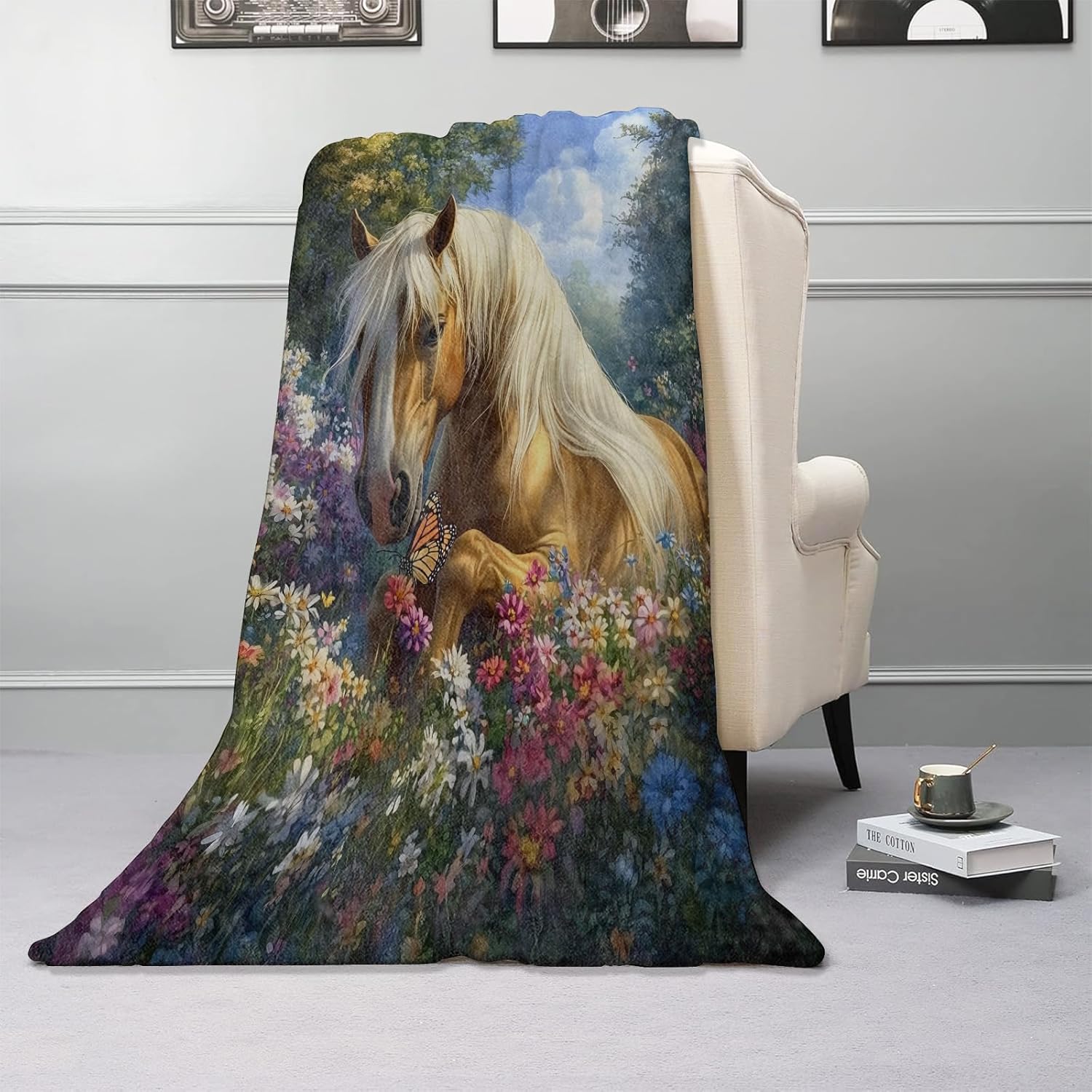 Pretty Horse & Floral Blanket - Soft & Lightweight Cozy Flannel Throw Blanket - Plush Warm Blankets for Sofa, Travel, Bedroom, Office, Home Decor - Ideal Gifts for Adults Kids Women Men 60"×50"