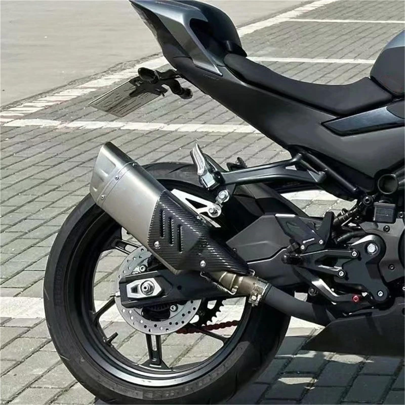 Osłona termiczna Pasuje do uniwersalnego tłumika wydechowego motocykla do YAMAHA YZF R1M R7 R1, zmodyfikowanej osłony termicznej z włókna węglowego Escape Moto Osłona wydechu motocyklowego